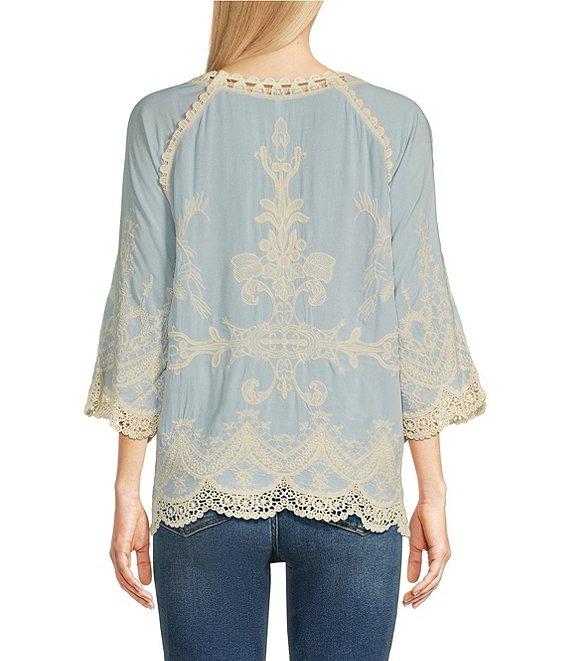 Leo & Nicole Woven Embroidered Scalloped Lace Trim Scoop Neck 3/4 Sleeve Top Product Image