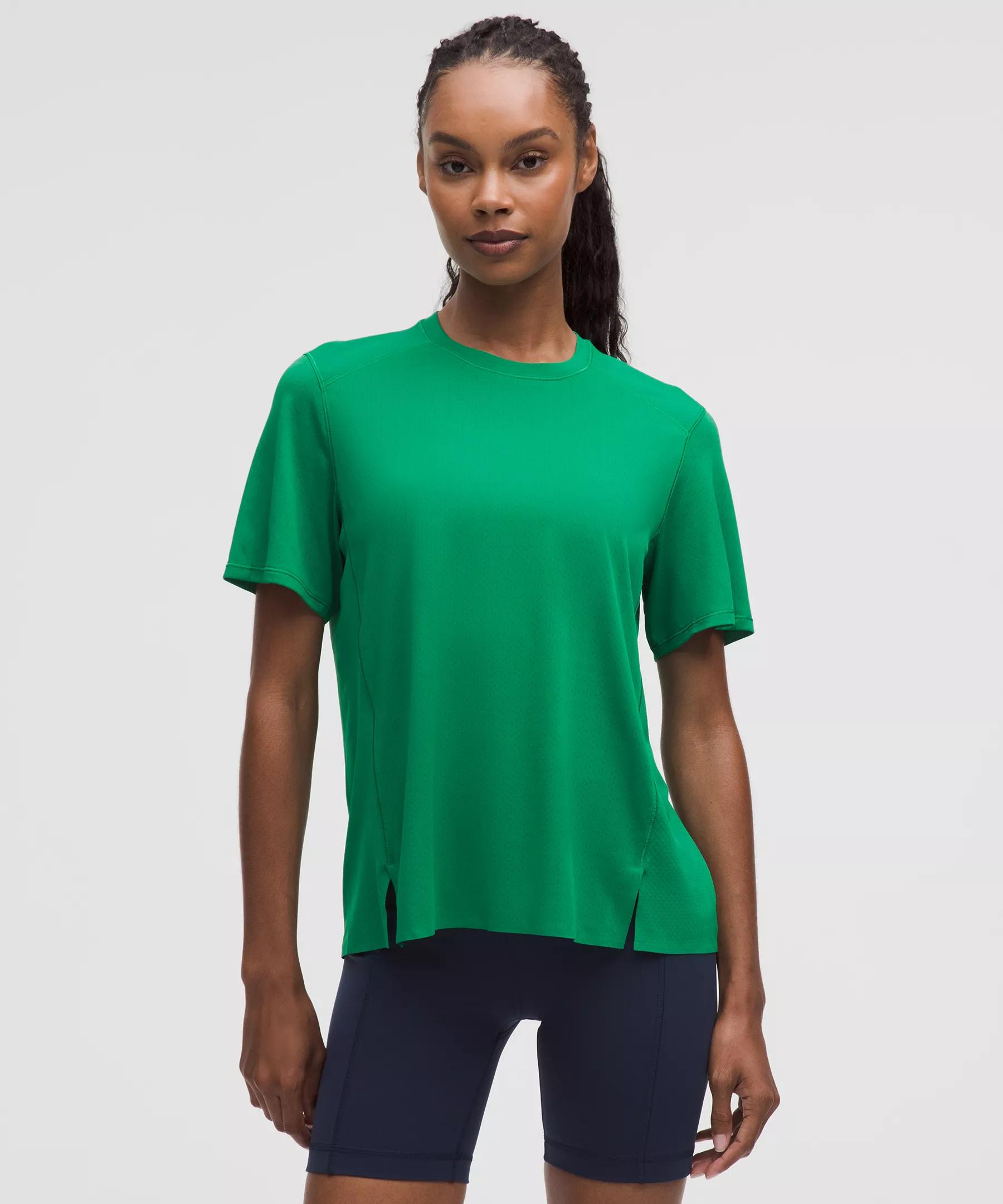 Women's Fast and Free Short-Sleeve Shirt Product Image