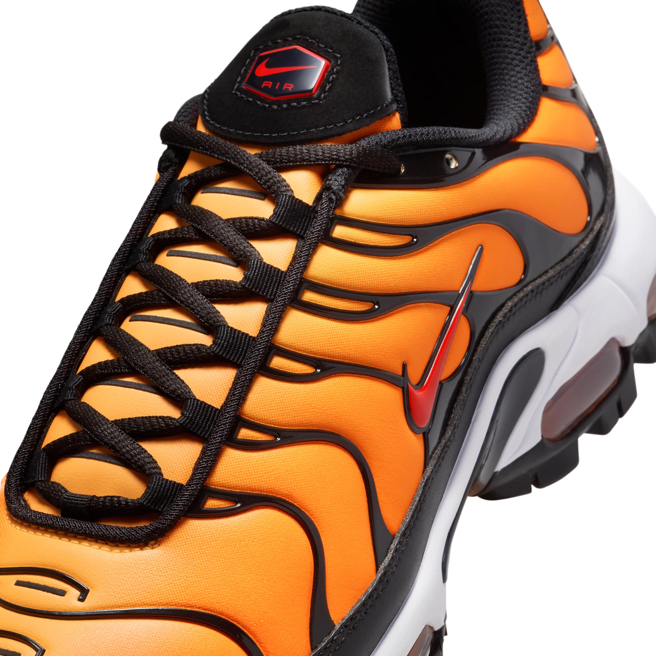 Nike Air Max Plus G Golf Shoes Product Image