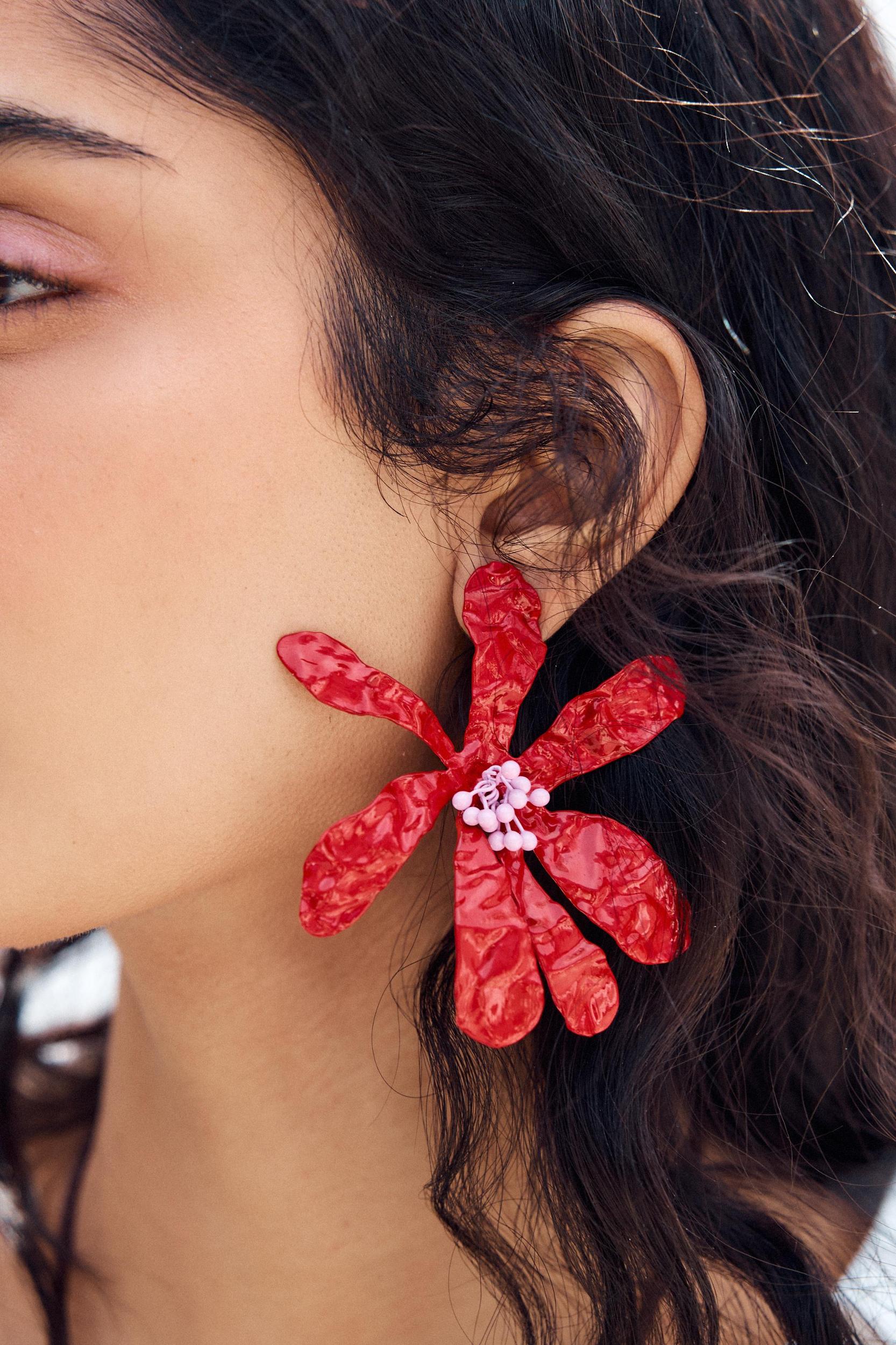 BEADED COMBINATION FLOWER EARRINGS Product Image