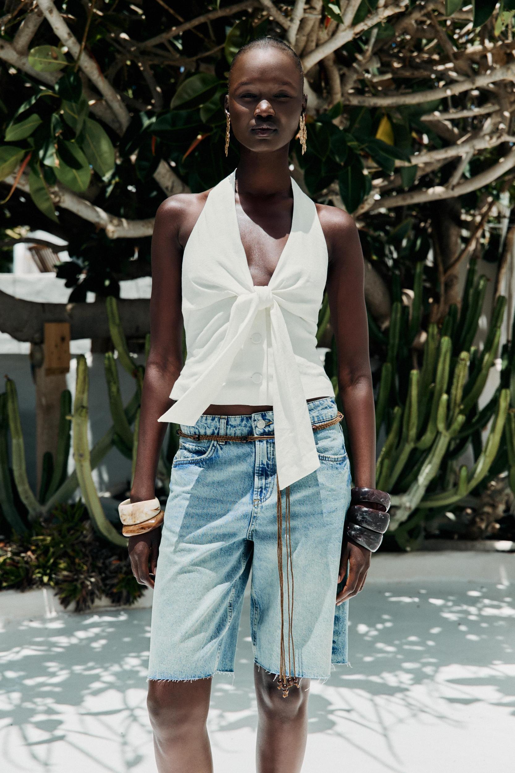 Z1975 MID-RISE DENIM BERMUDA SHORTS Product Image