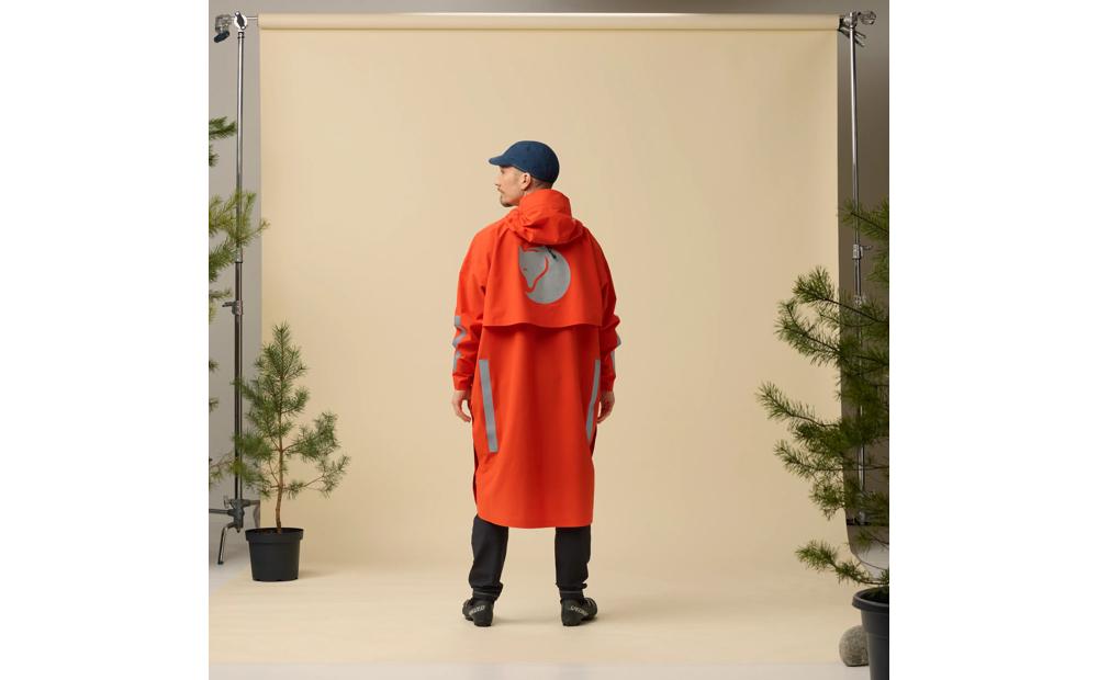 Hoja Rain Fox Poncho Product Image