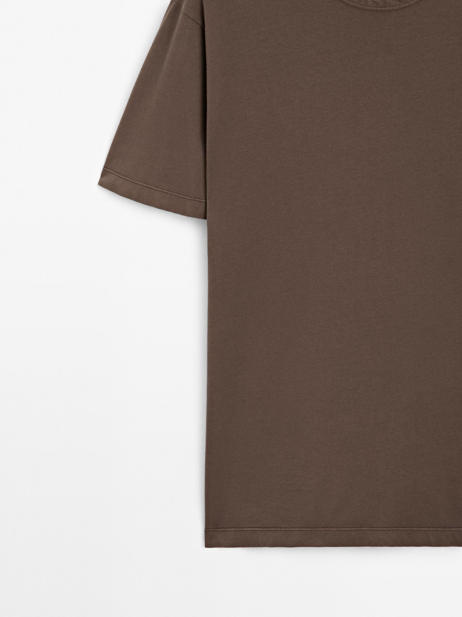 Distressed-effect short sleeve T-shirt Product Image