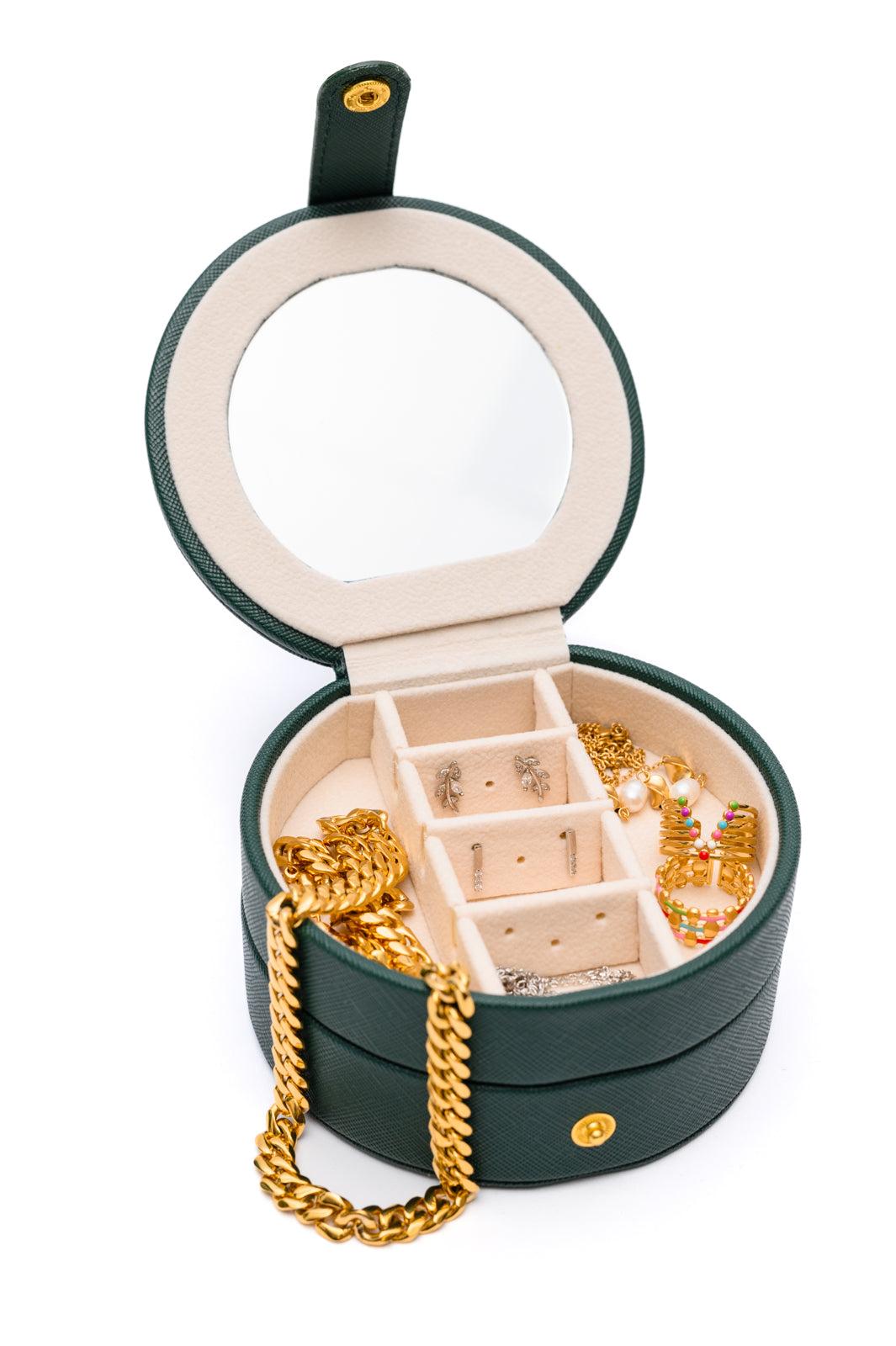 Circular Travel Jewelry Case in Green (Online Exclusive) Product Image