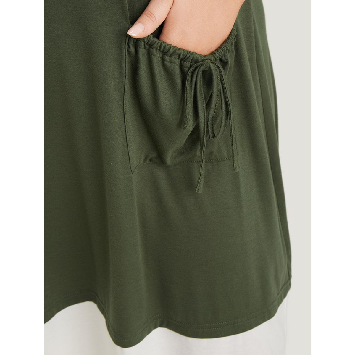 Plus Size Two Tone Knot Pocket Patchwork Dress ArmyGreen Women Casual Contrast Round Neck Sleeveless Curvy Knee Dress BloomChic 26/4X Product Image