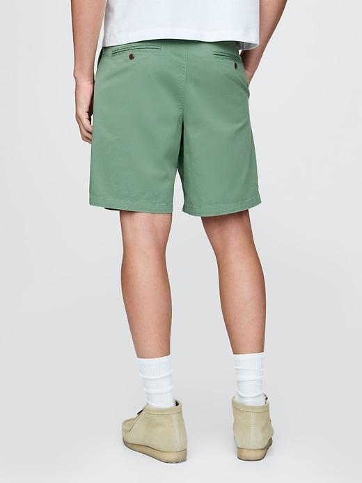 8" Modern Shorts Product Image