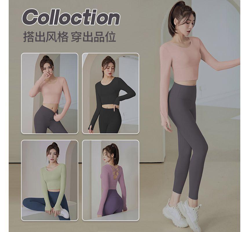 Long-Sleeve Scoop Neck Plain Criss Cross Crop Sports T-Shirt / Plain Yoga Pants / Set Product Image