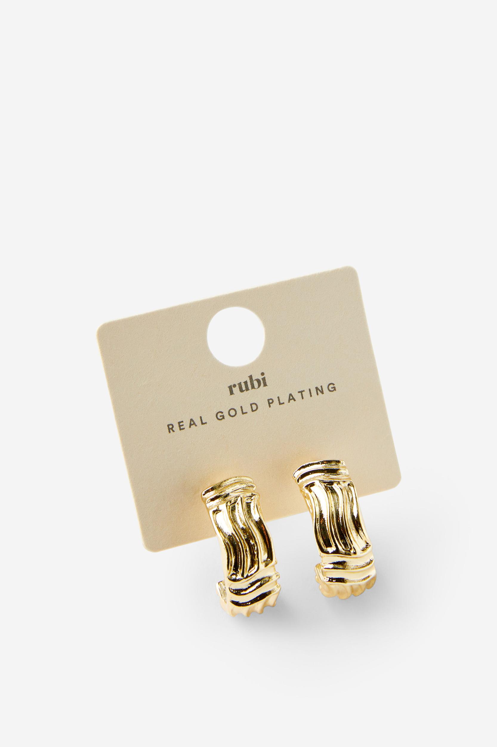 Mid Hoop Earring Product Image