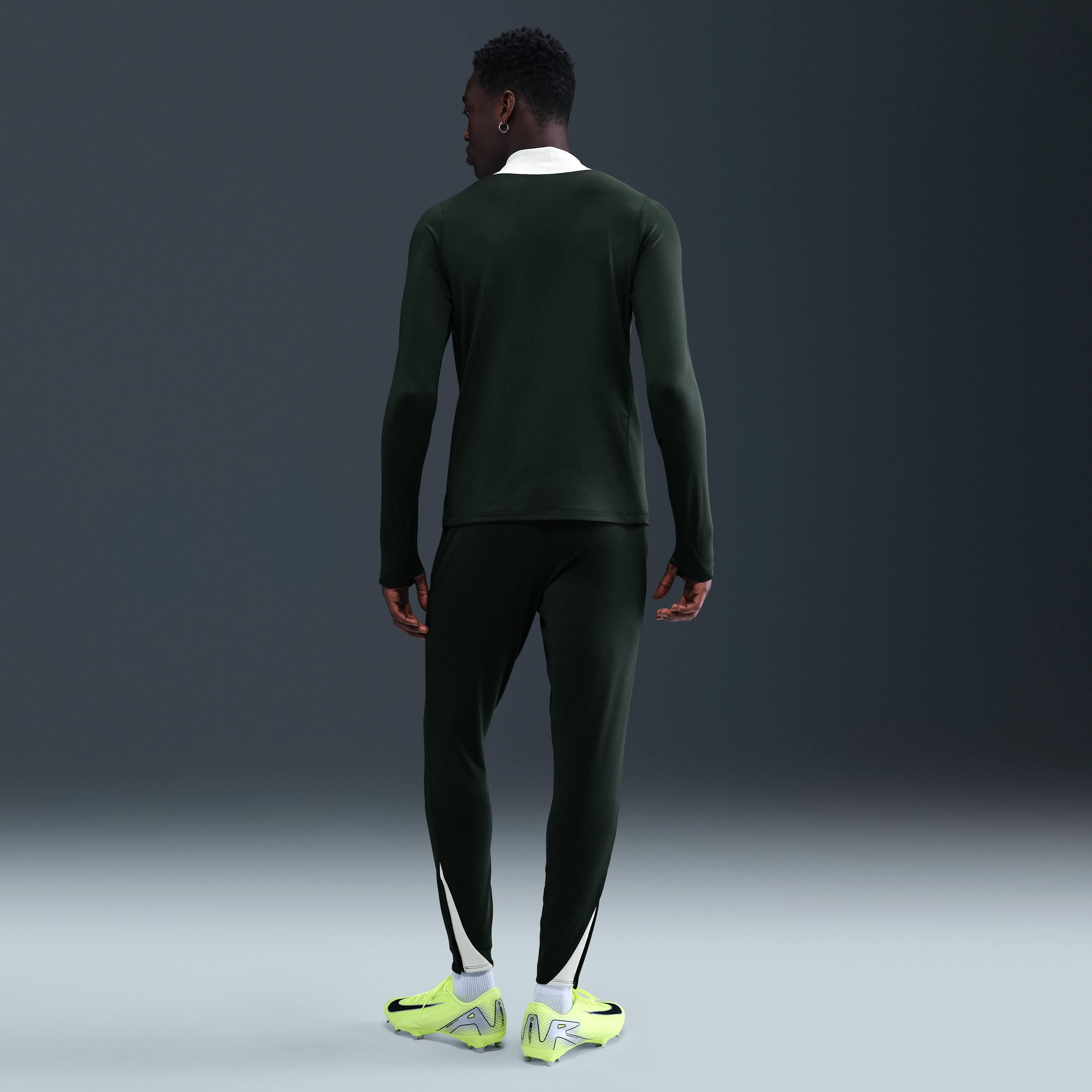 Chelsea FC Strike Nike Mens Dri-FIT Soccer Drill Top | HJ7772-347 Product Image