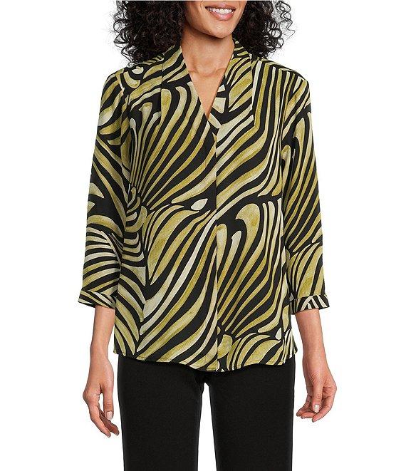 Investments Caroline Signature Green Zebra V-Neck 3/4 Sleeve Button Front Top Product Image