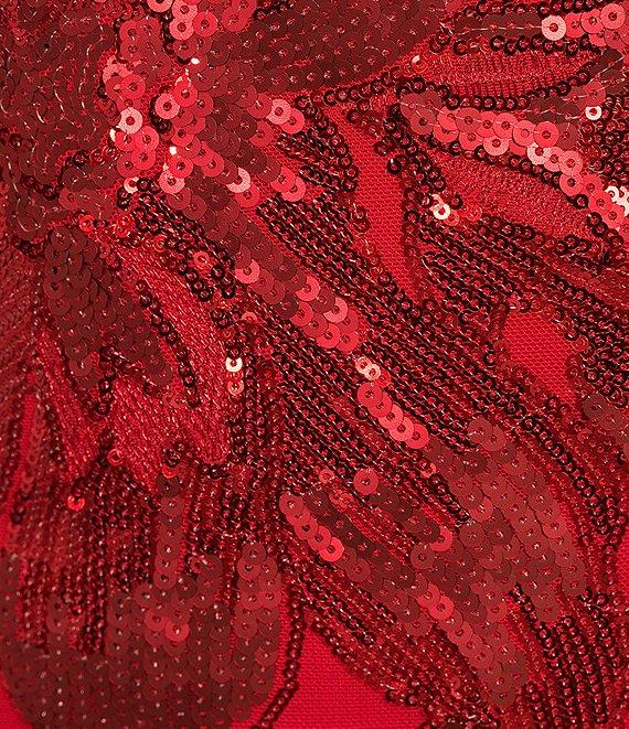 B. Darlin Floral Placement Sequin V-Neck Bodycon Dress Product Image