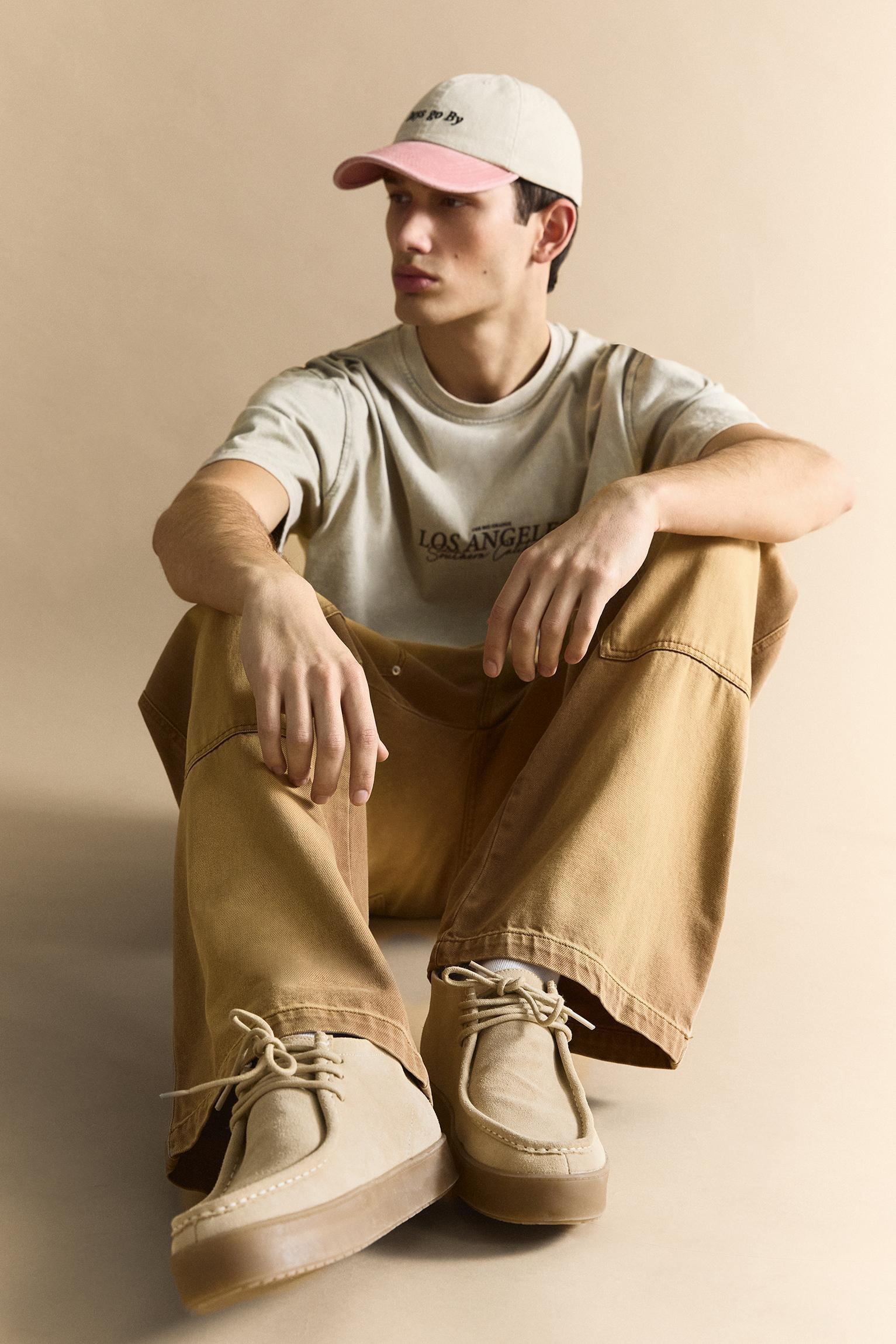 Leather high-top shoes Product Image