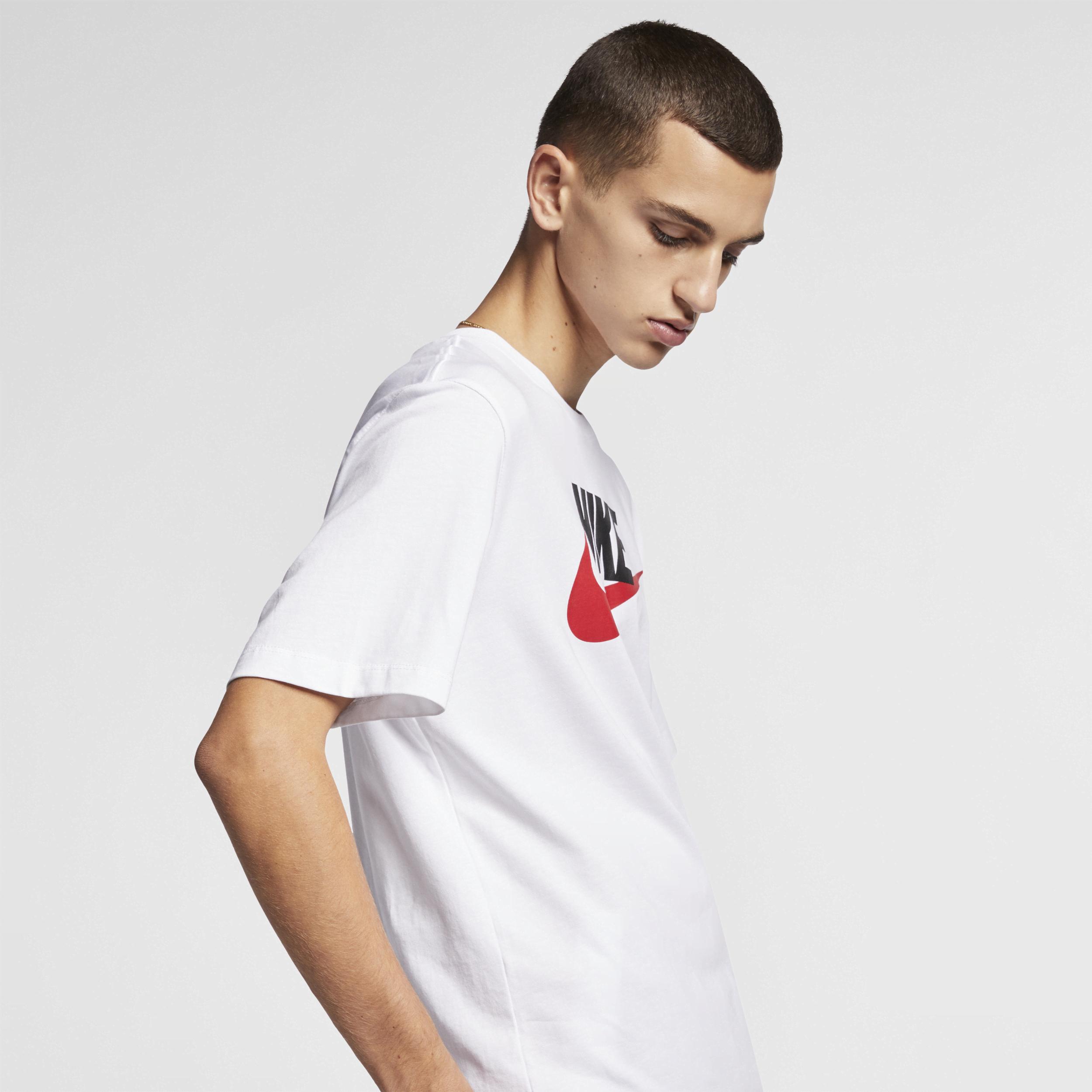 Mens Nike Sportswear T-Shirt | AR5004-100 Product Image