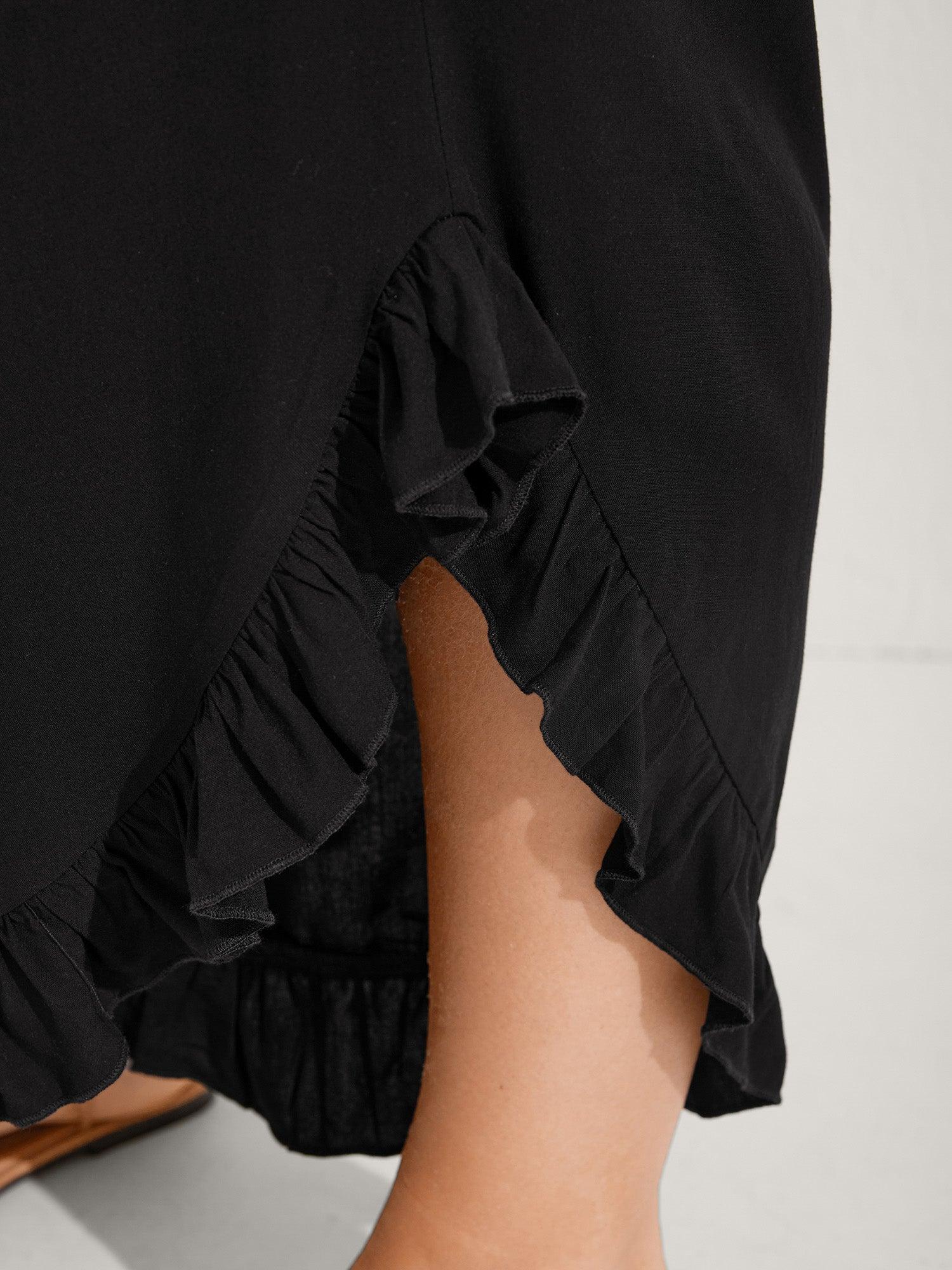 Ruffled Curvy Hem Wide-Leg Pants Female Product Image