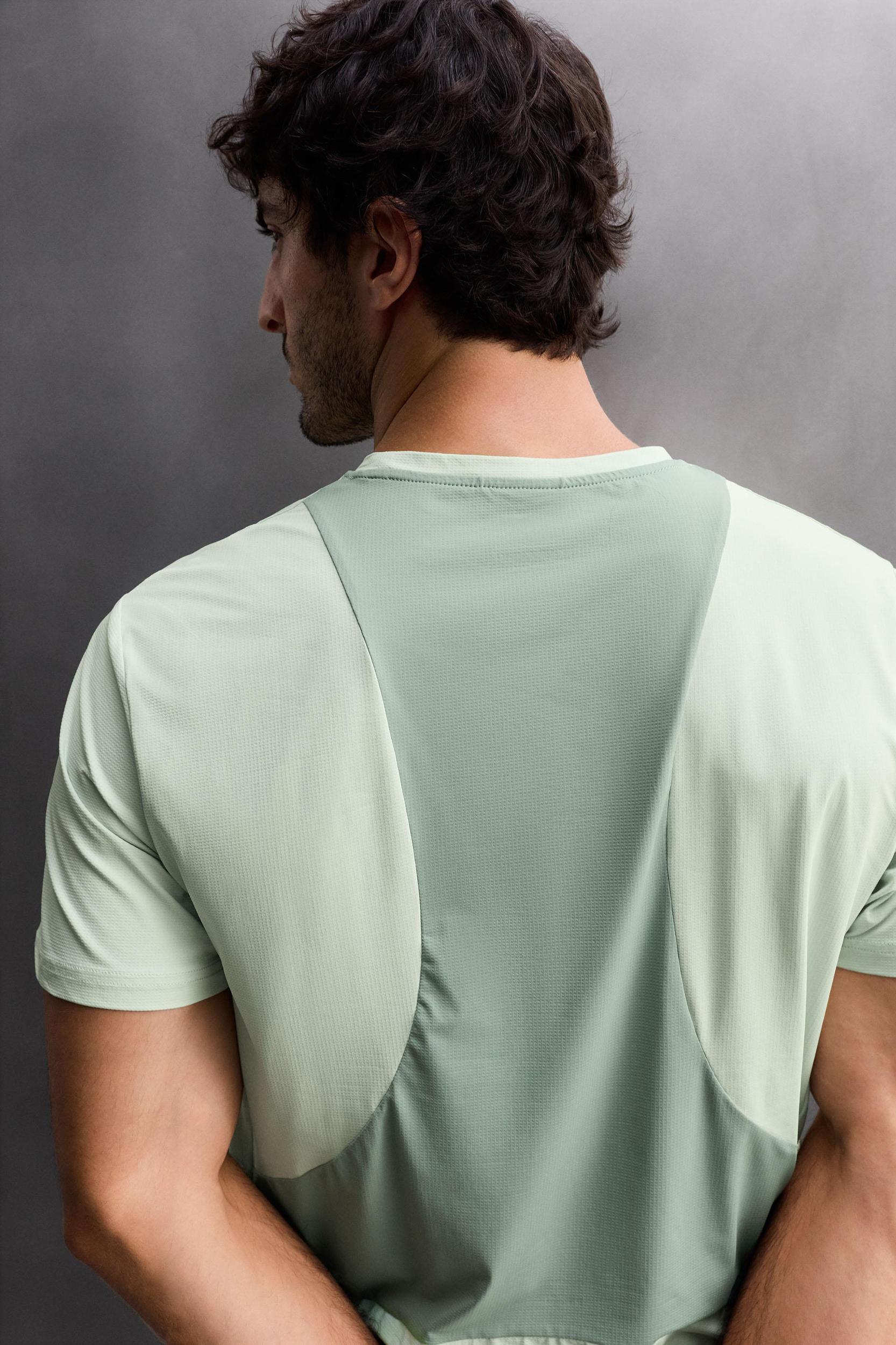 COLOR BLOCK TECHNICAL T-SHIRT Product Image