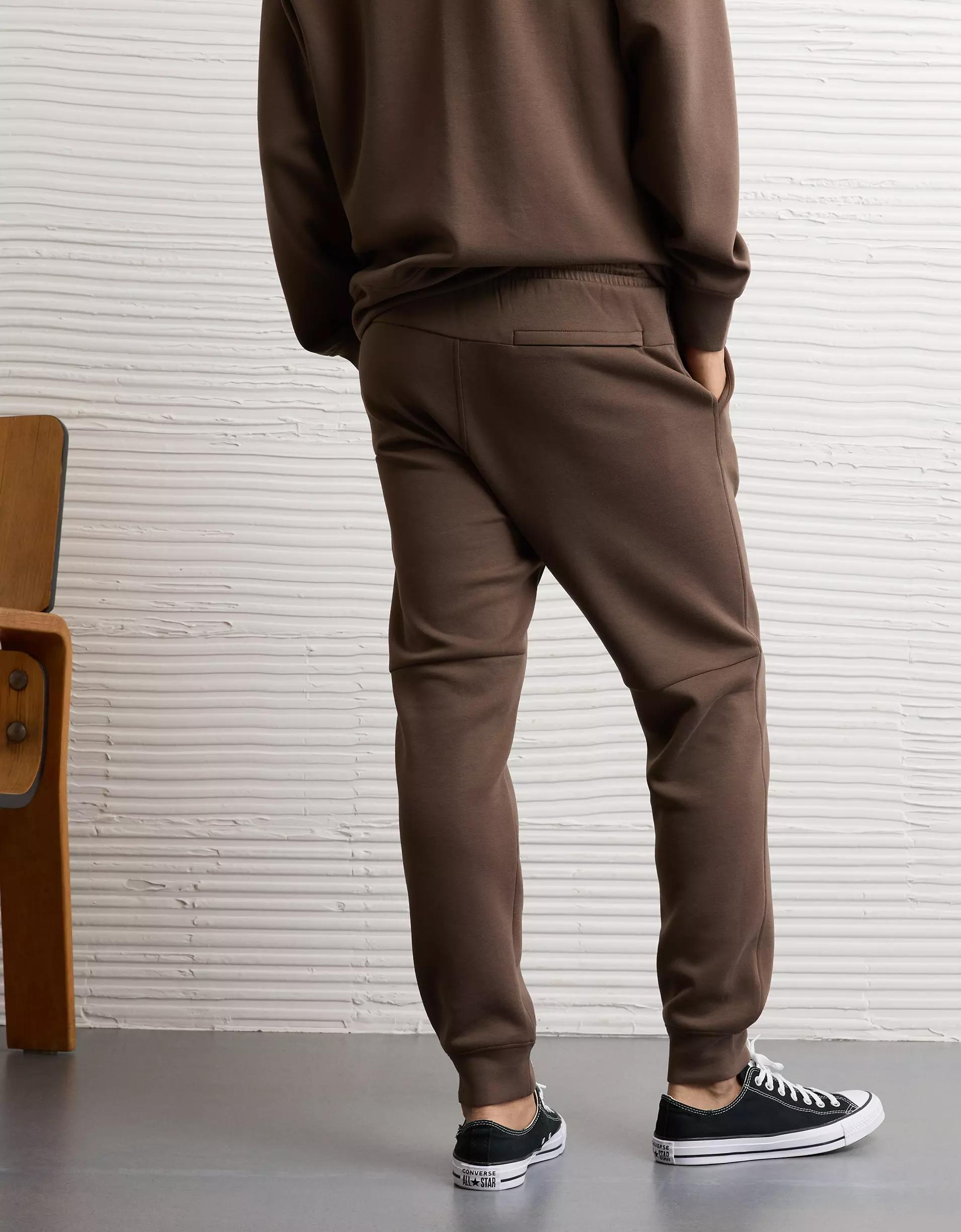 AE 24/7 Jogger Product Image