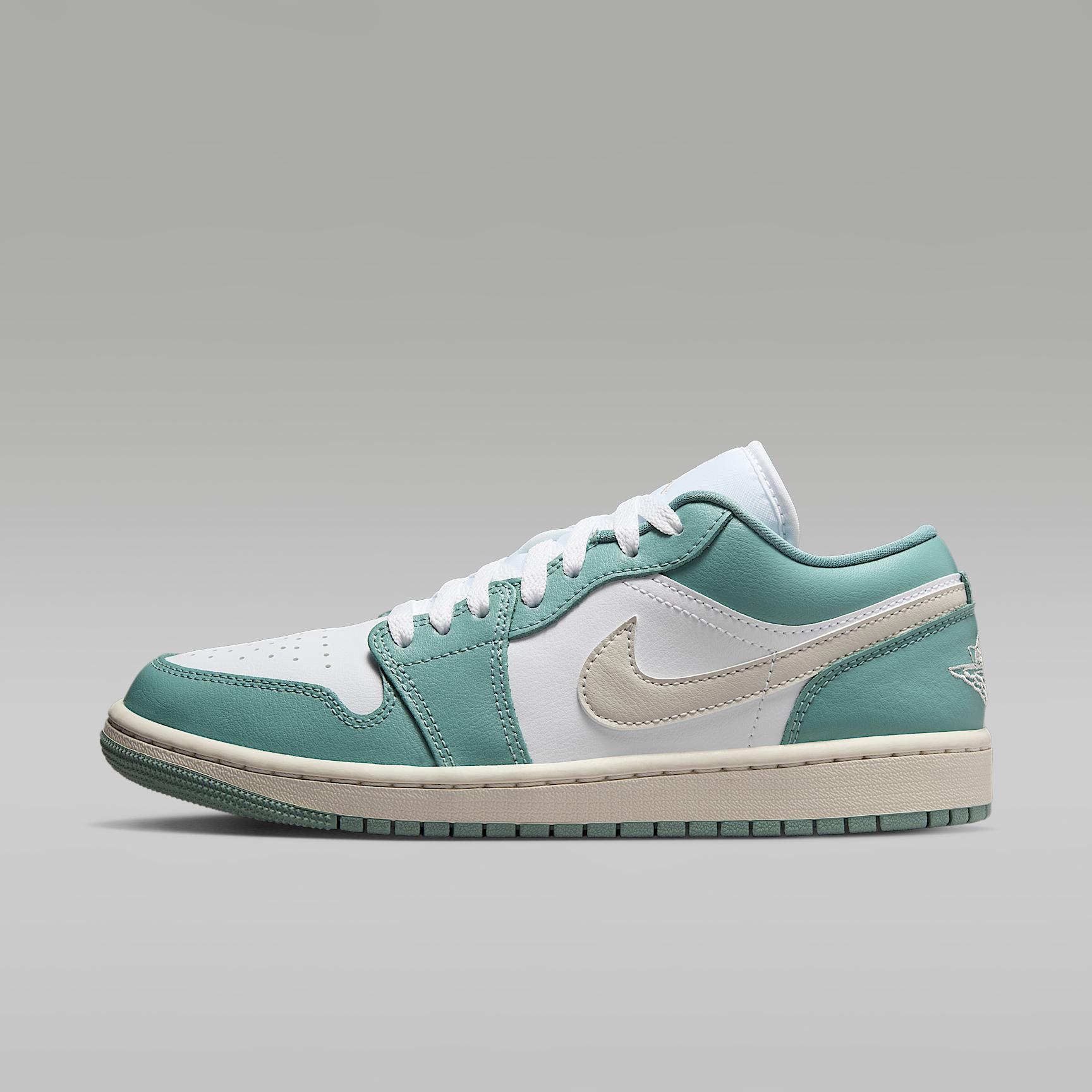 Womens Air Jordan 1 Low Shoes | DC0774-138 Product Image