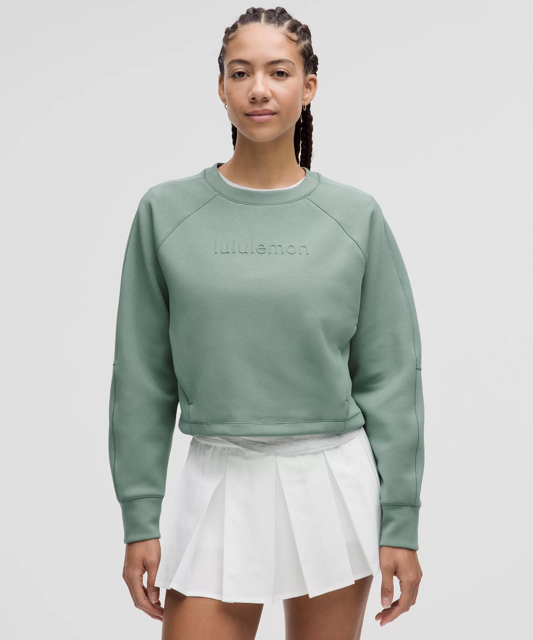 Smooth Spacer Cropped Pullover *Graphic Product Image