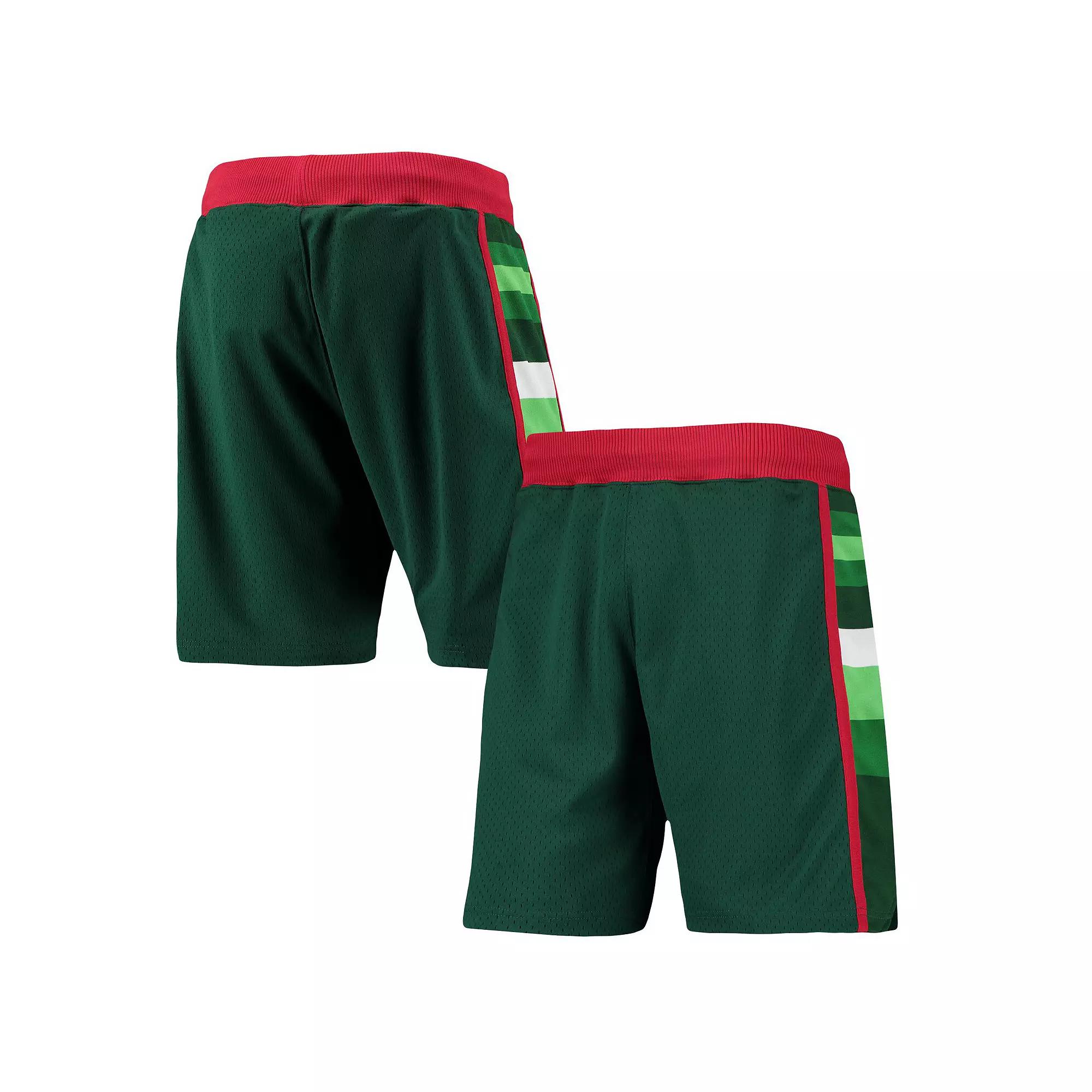 Men's Mitchell & Ness Green Milwaukee Bucks 1983-84 Hardwood Classics Authentic Shorts,  Product Image