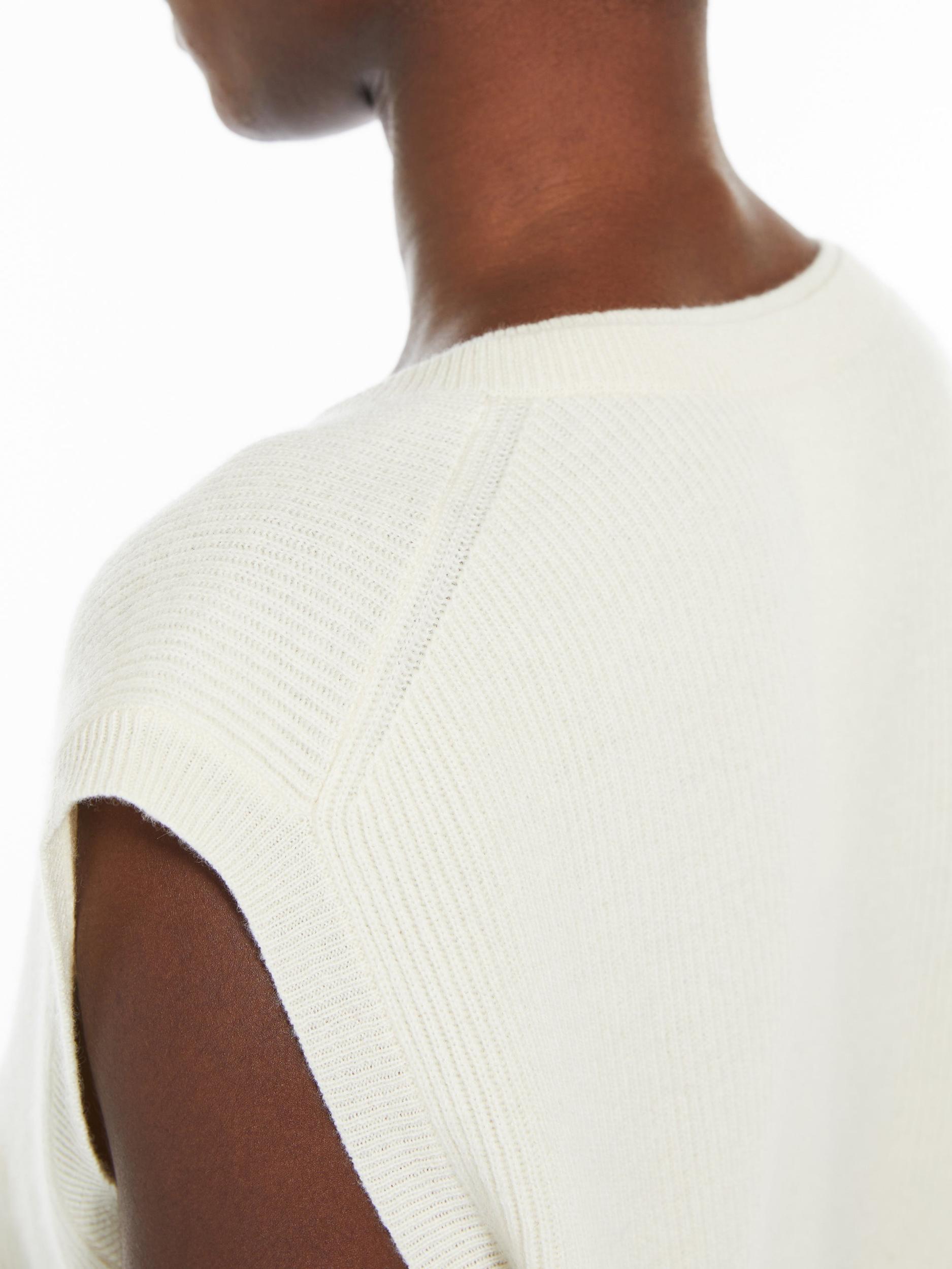 Wool and cashmere yarn gilet Product Image