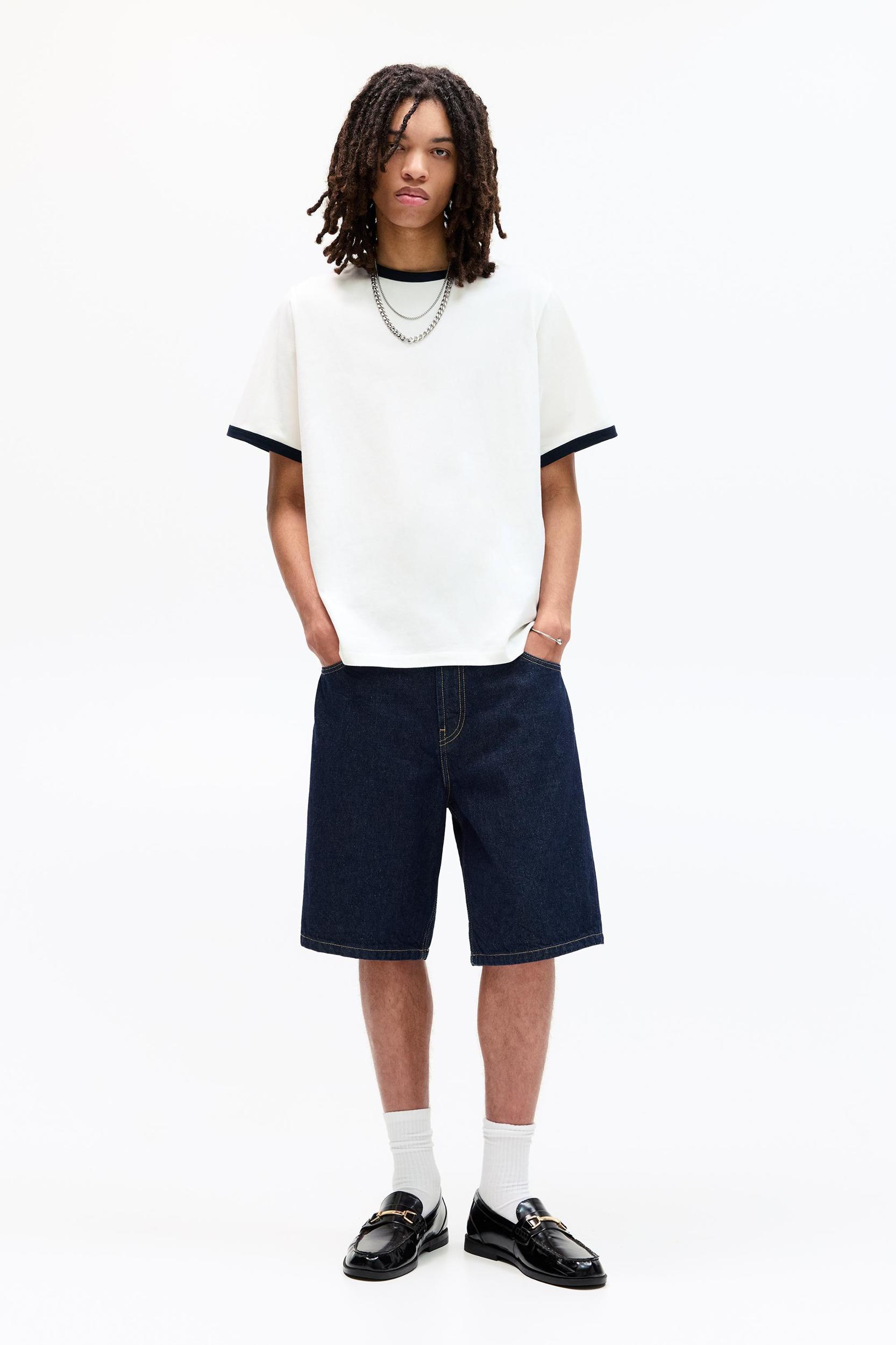 T-shirt with contrast ribbed trims Product Image