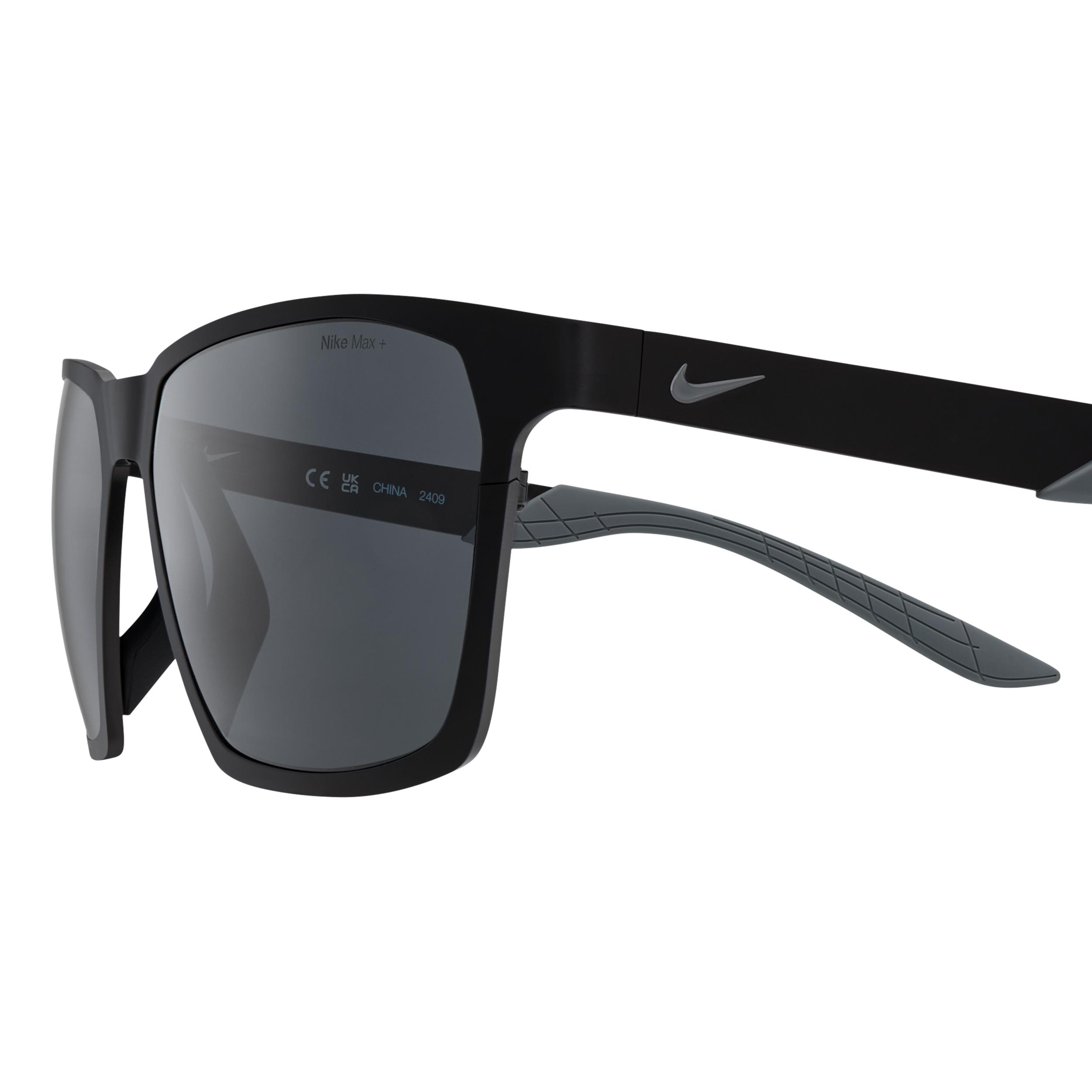 Nike Mens Maverick Valor Sunglasses | IF0963X-010 Product Image