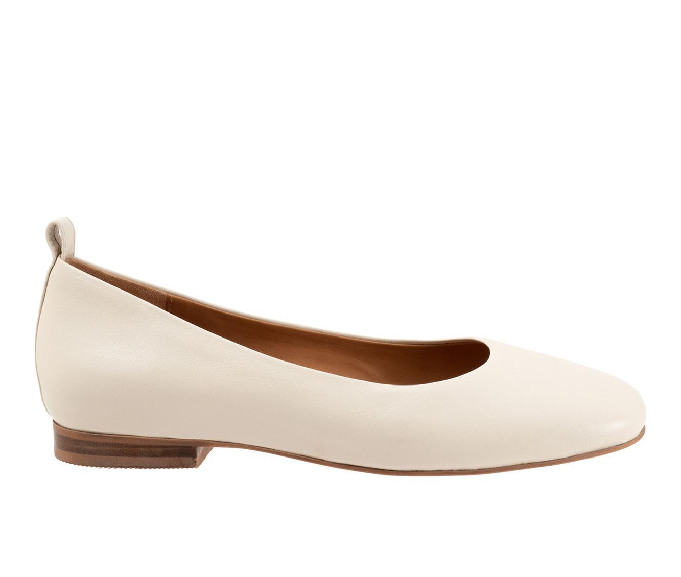 Women's Softwalk Kiris Flats Product Image