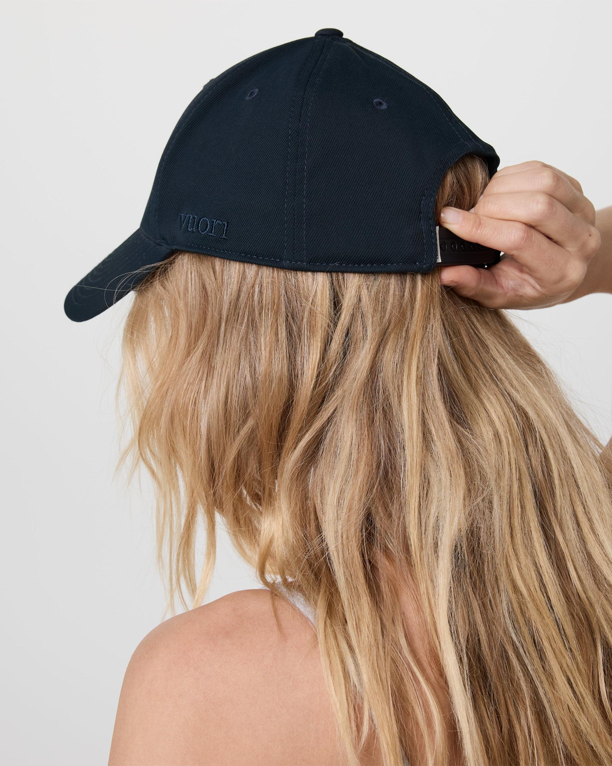 Signal Golf Hat Product Image