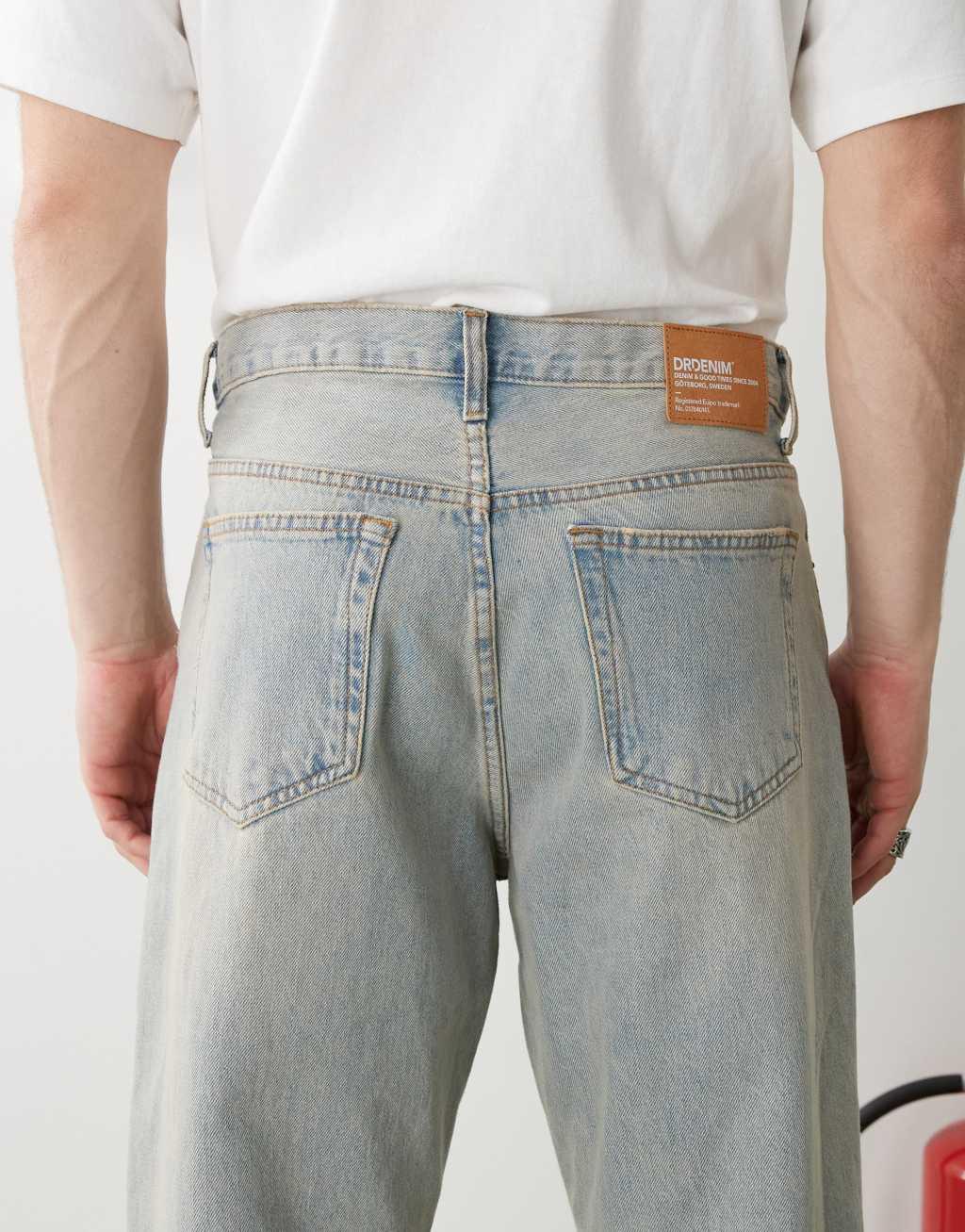 Dr Denim Omar wide relaxed fit straight leg jeans in canyon light vintage lightwash blue Product Image
