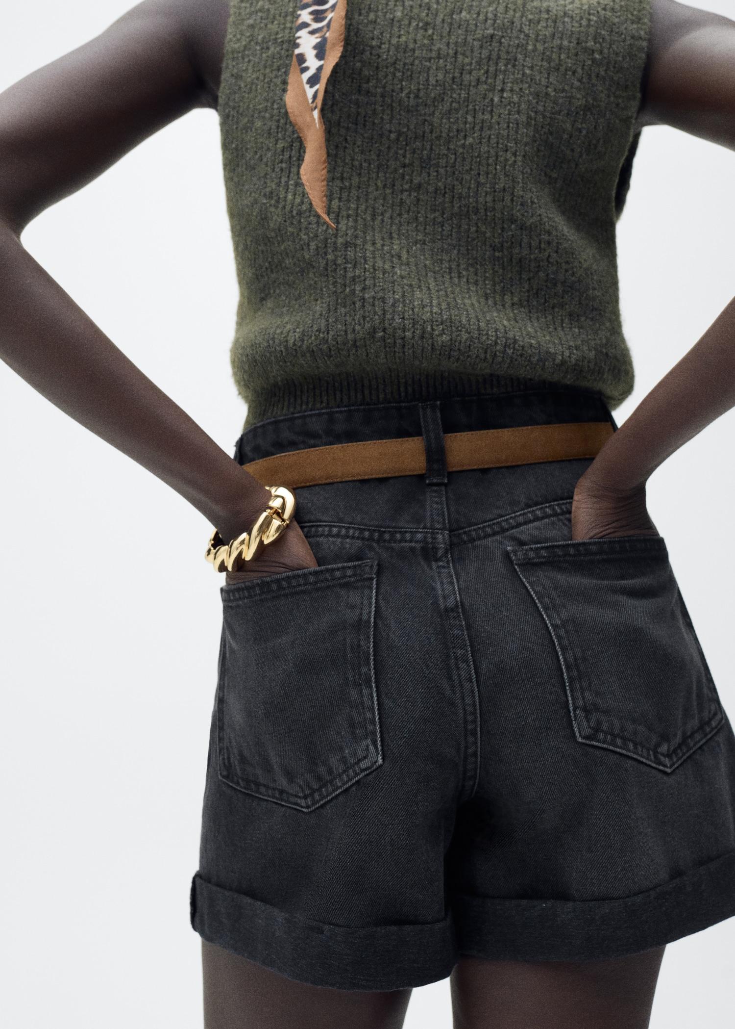 High-waisted mom-fit denim shorts - Women | MANGO USA Product Image