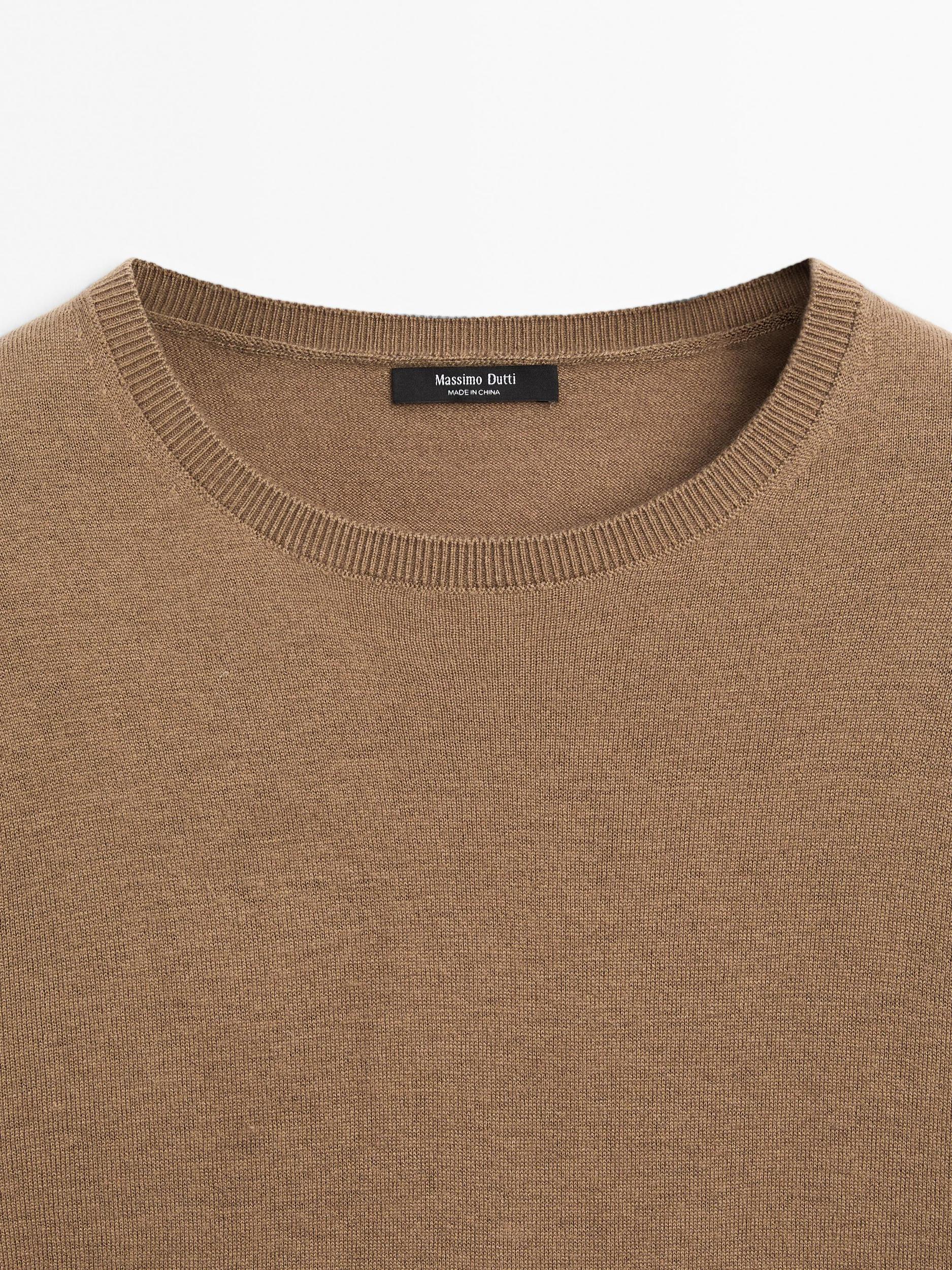 Wool blend knit sweater with crew neck Product Image