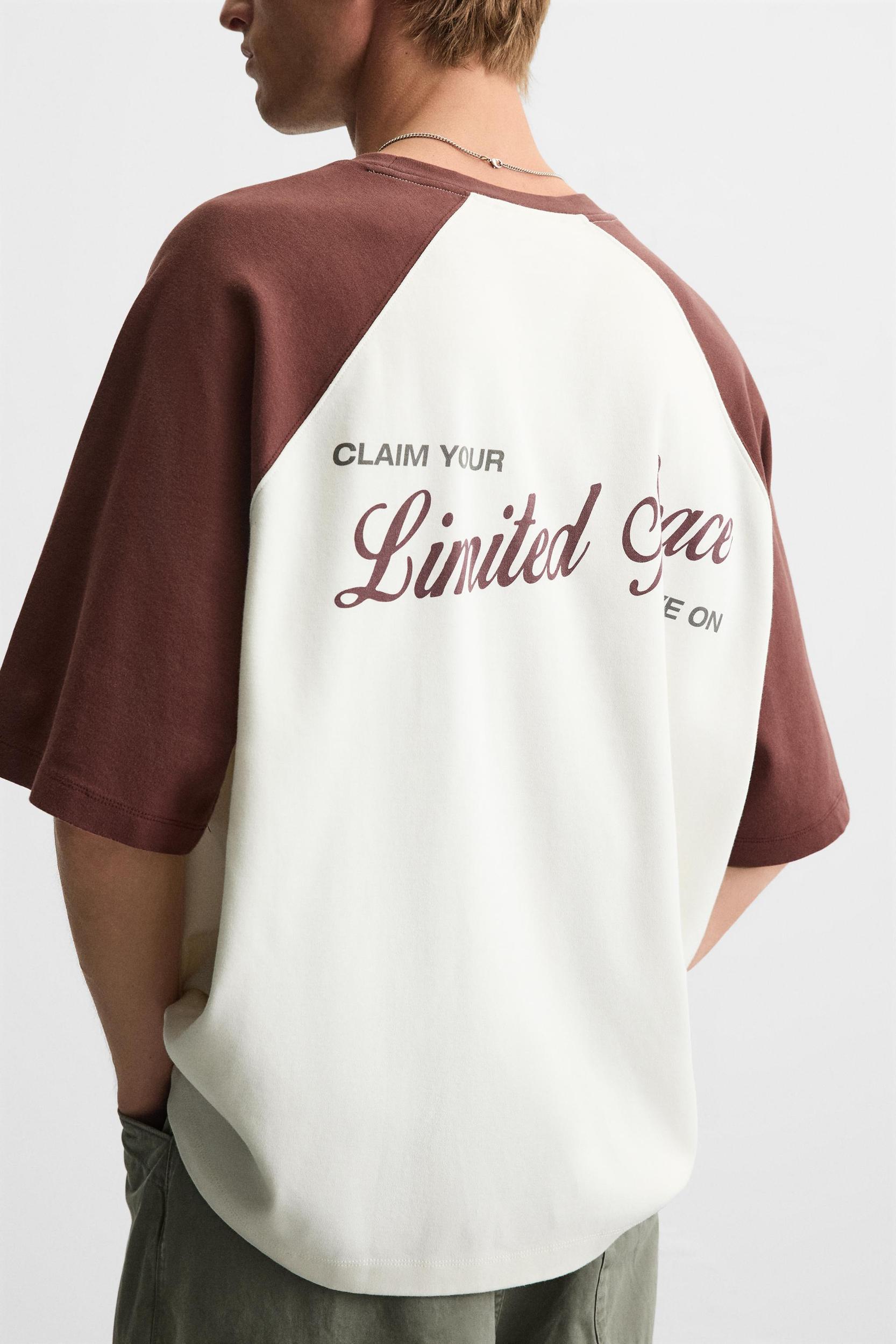 COLOR BLOCK TEXT T-SHIRT Product Image