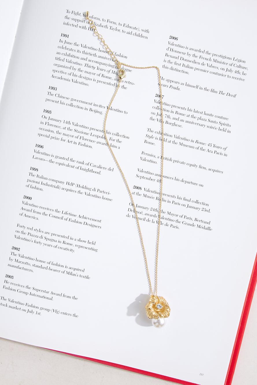 Flower Friend Necklace Gold Product Image