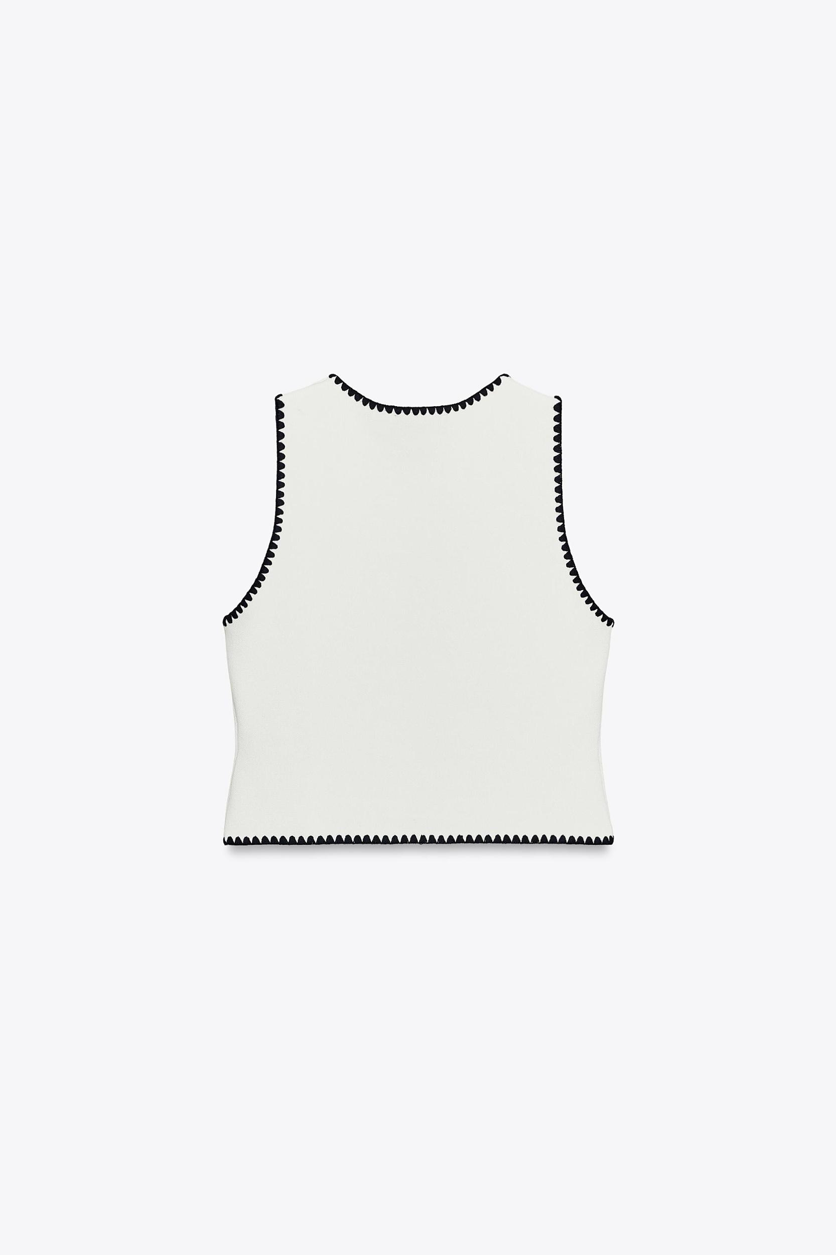 CONTRAST EMBROIDERY KNIT VEST Product Image