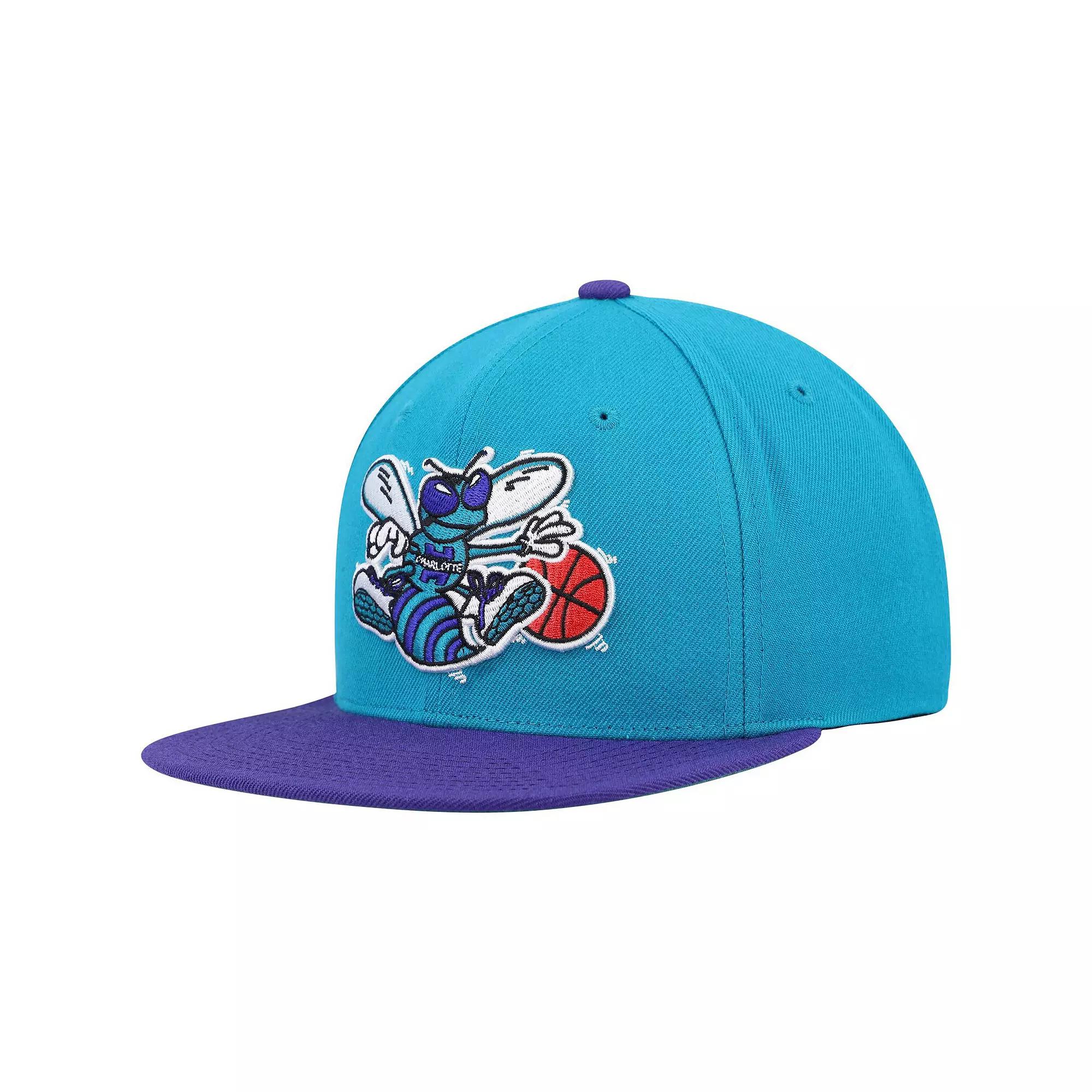 Men's Mitchell & Ness Teal/Purple Charlotte Hornets Hardwood Classics Team Two-Tone 2.0 Snapback Hat, Chr Blue Product Image