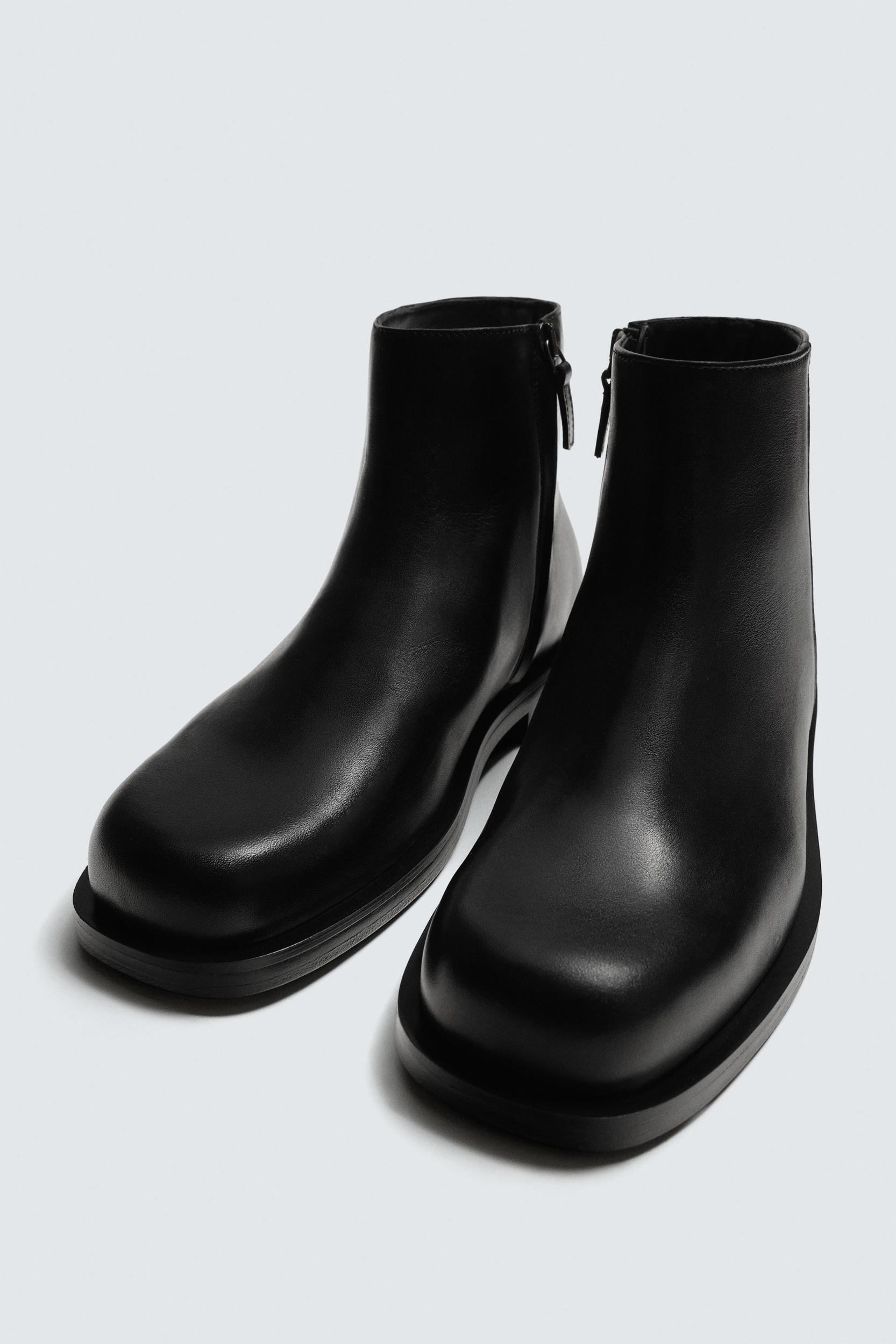 LEATHER BOOTS Product Image