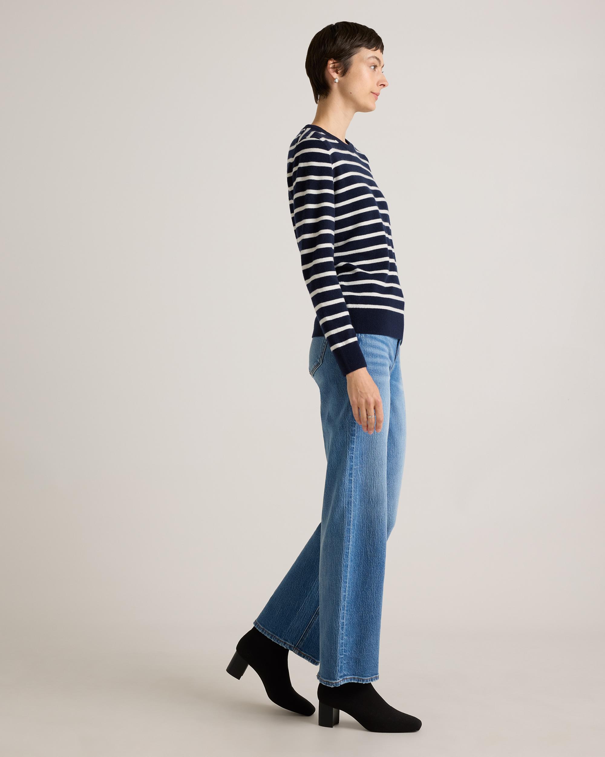 Quince | Women's Mongolian Cashmere Crewneck Sweater Product Image