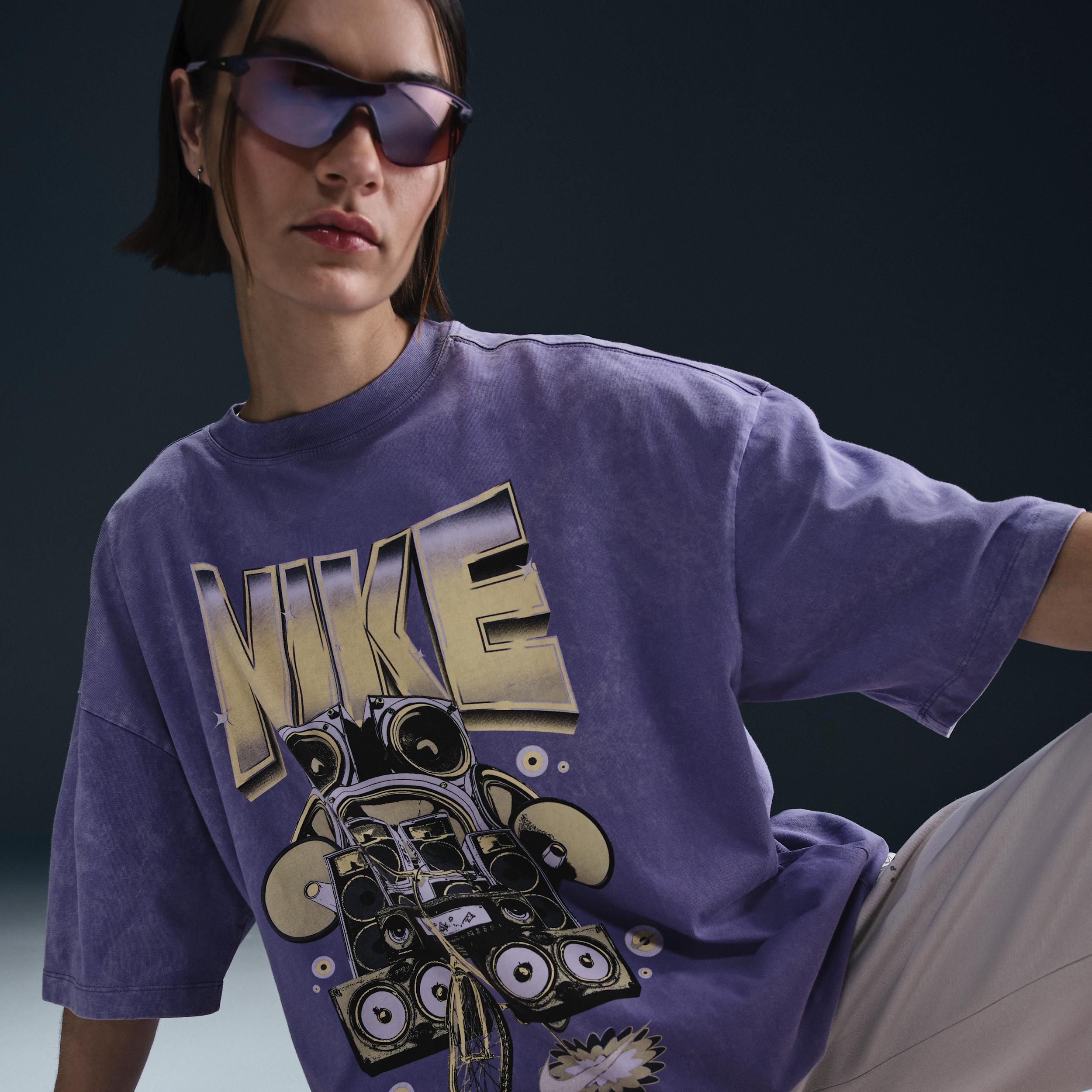 Women's Nike Sportswear Oversized Short-Sleeve T-Shirt Product Image