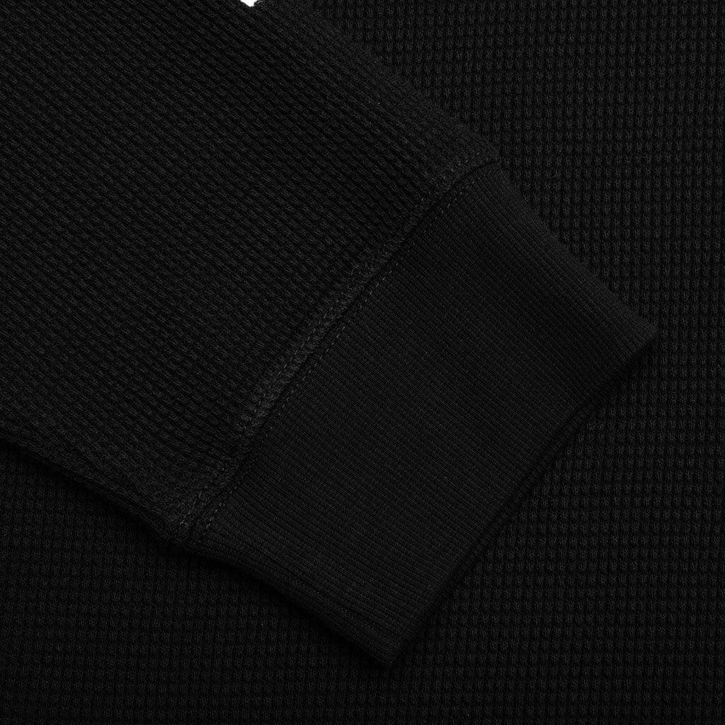 Classic Fit L/S T-Shirt - Black Male Product Image