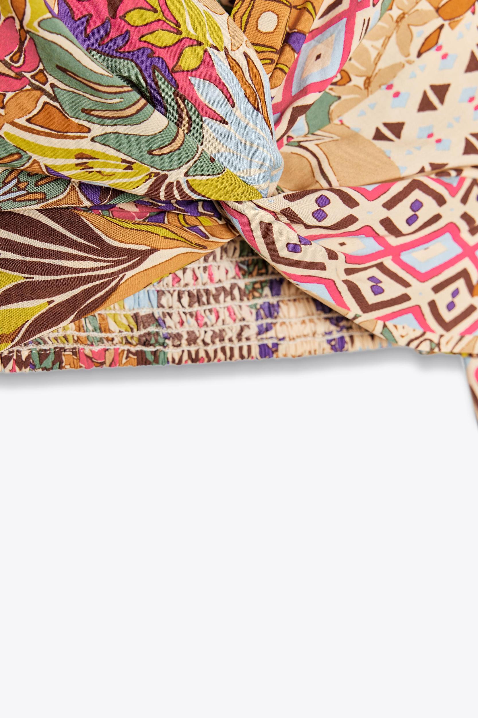 PRINTED CROP TOP Product Image