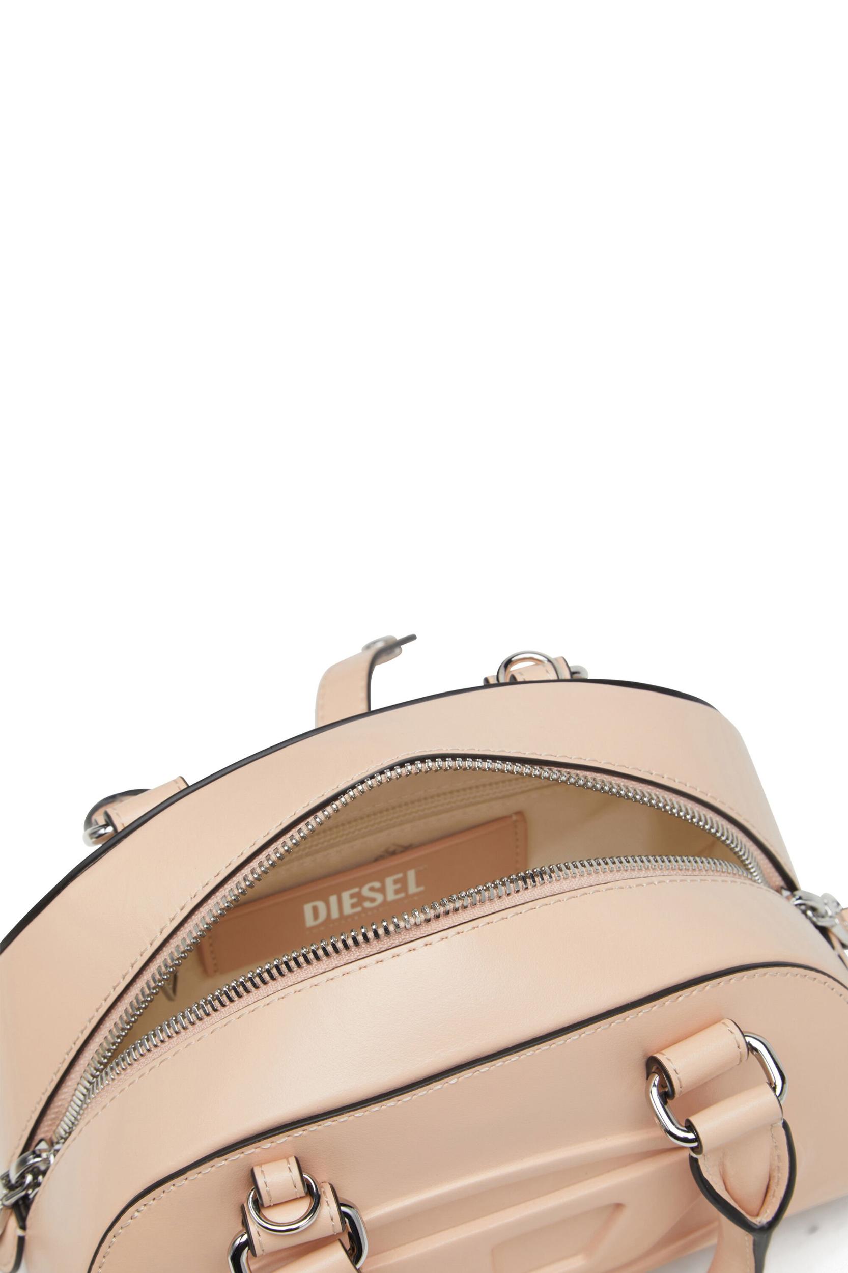 1DR DOME CROSSBODY Product Image