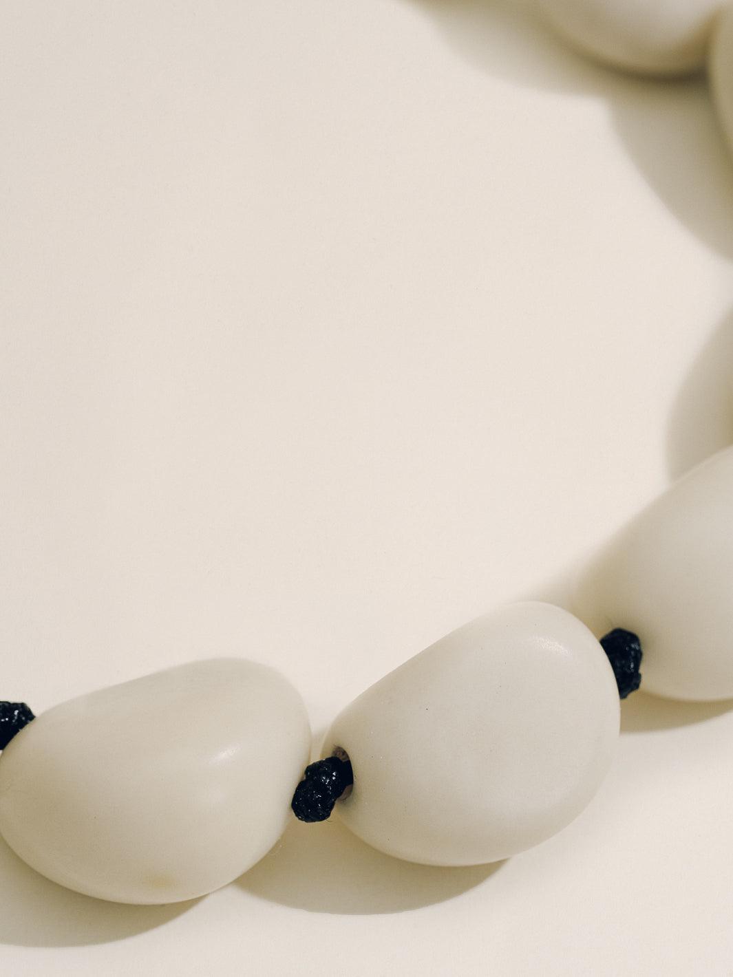 The Pendant Necklace in Black Product Image