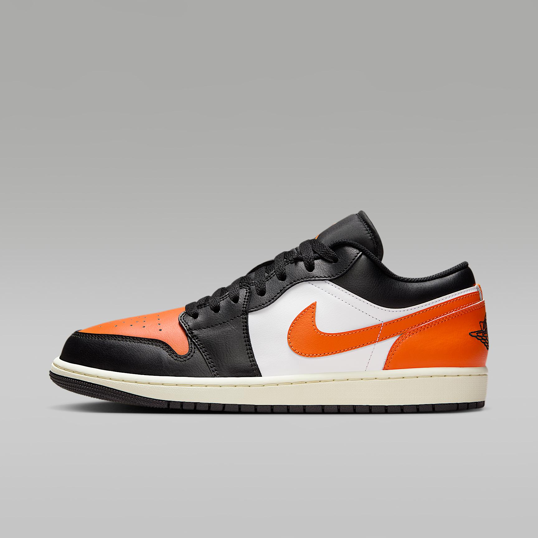 Mens Air Jordan 1 Low Shoes | 553558-081 Product Image