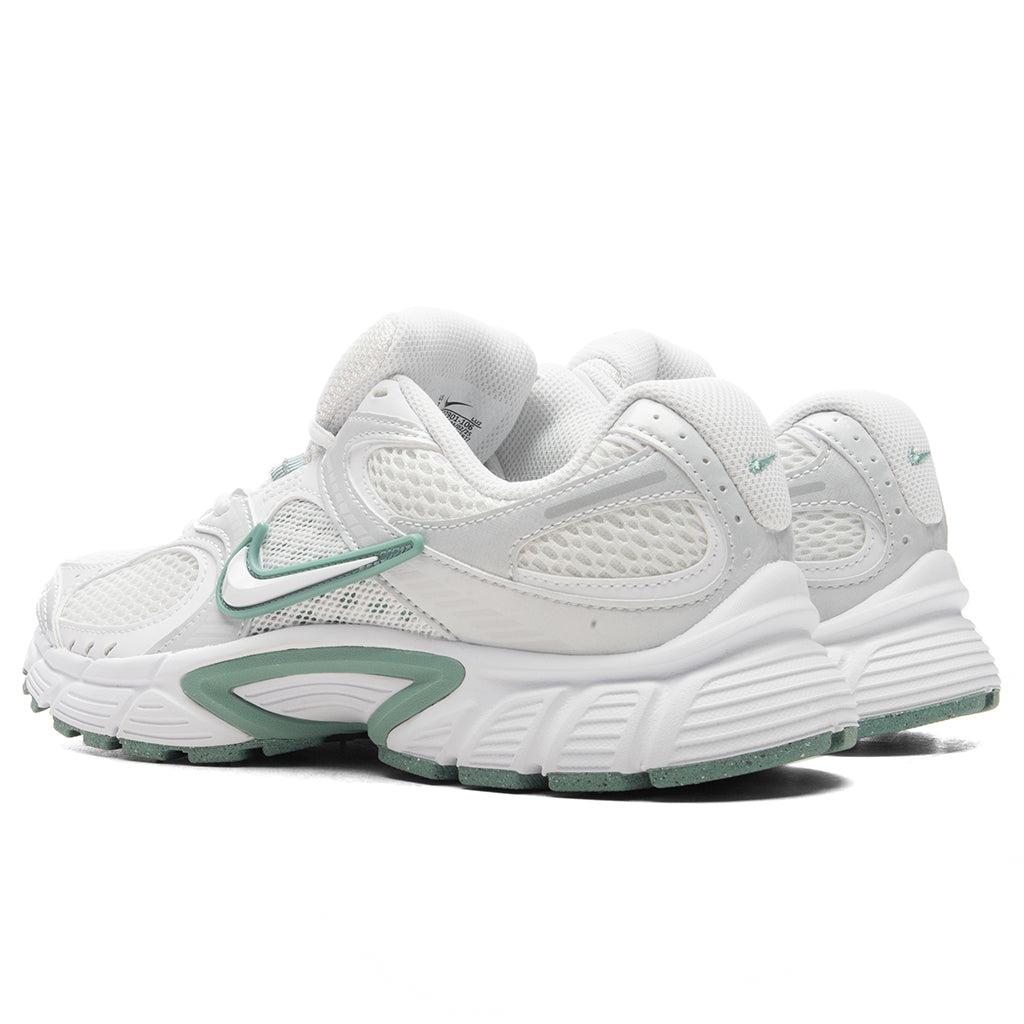 Women's V5 RNR - Summit White/White/Vast Grey/Cannon Female Product Image