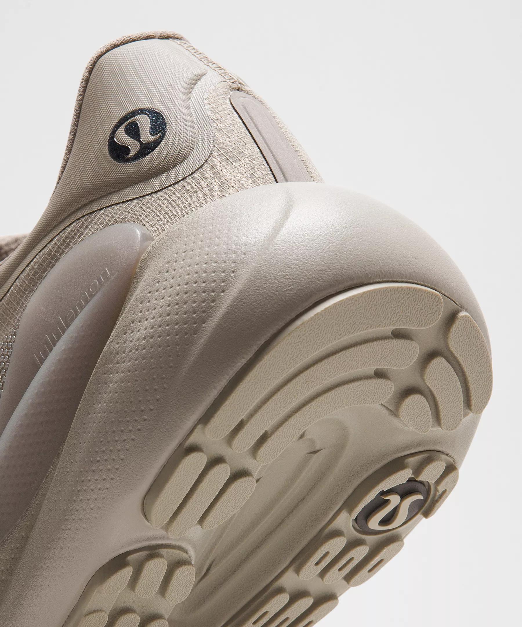 Men's Beyondfeel Waterproof Running Shoe Product Image