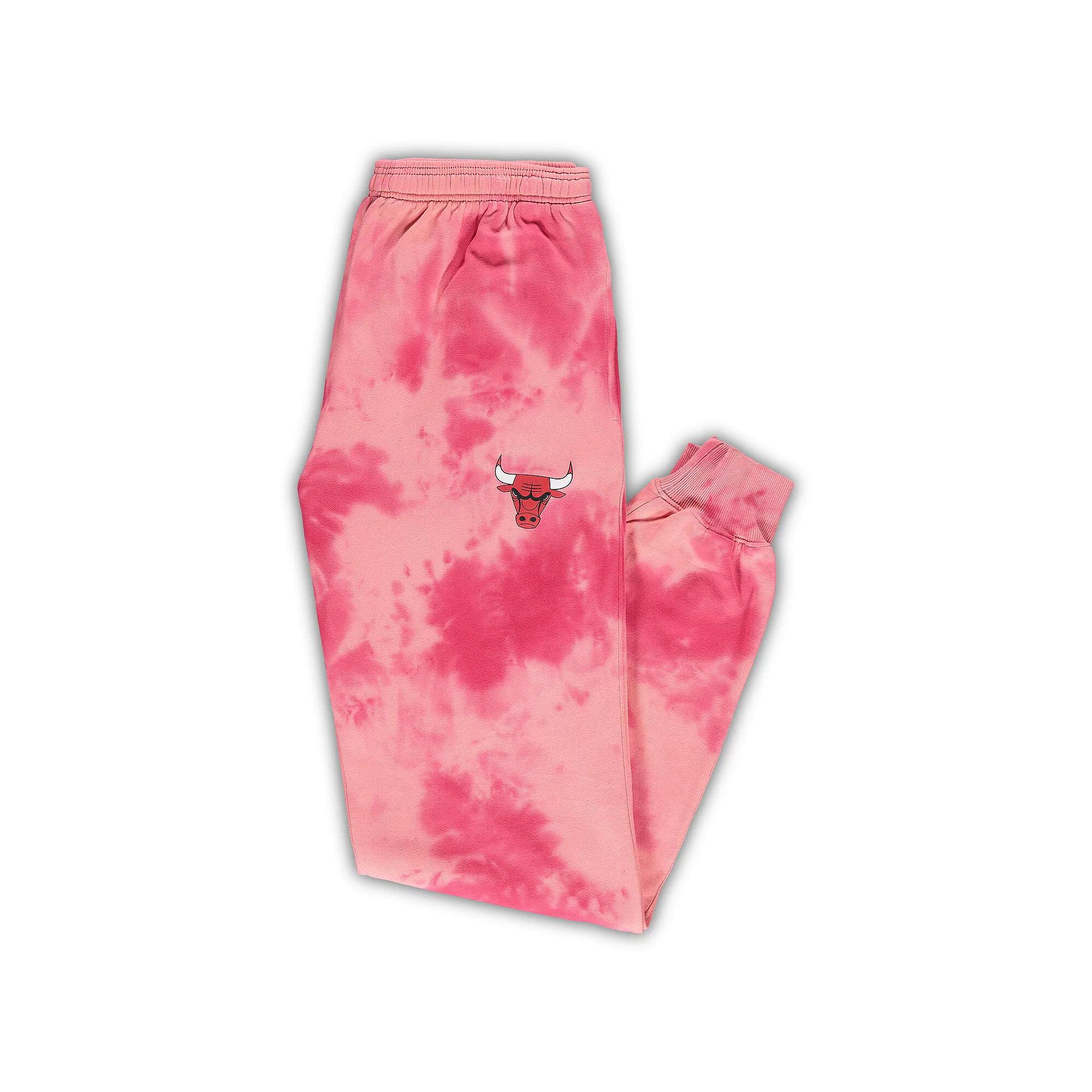 Men's Fanatics Branded Red Chicago Bulls Big & Tall Wordmark Cloud Dye Jogger Pants,  Product Image