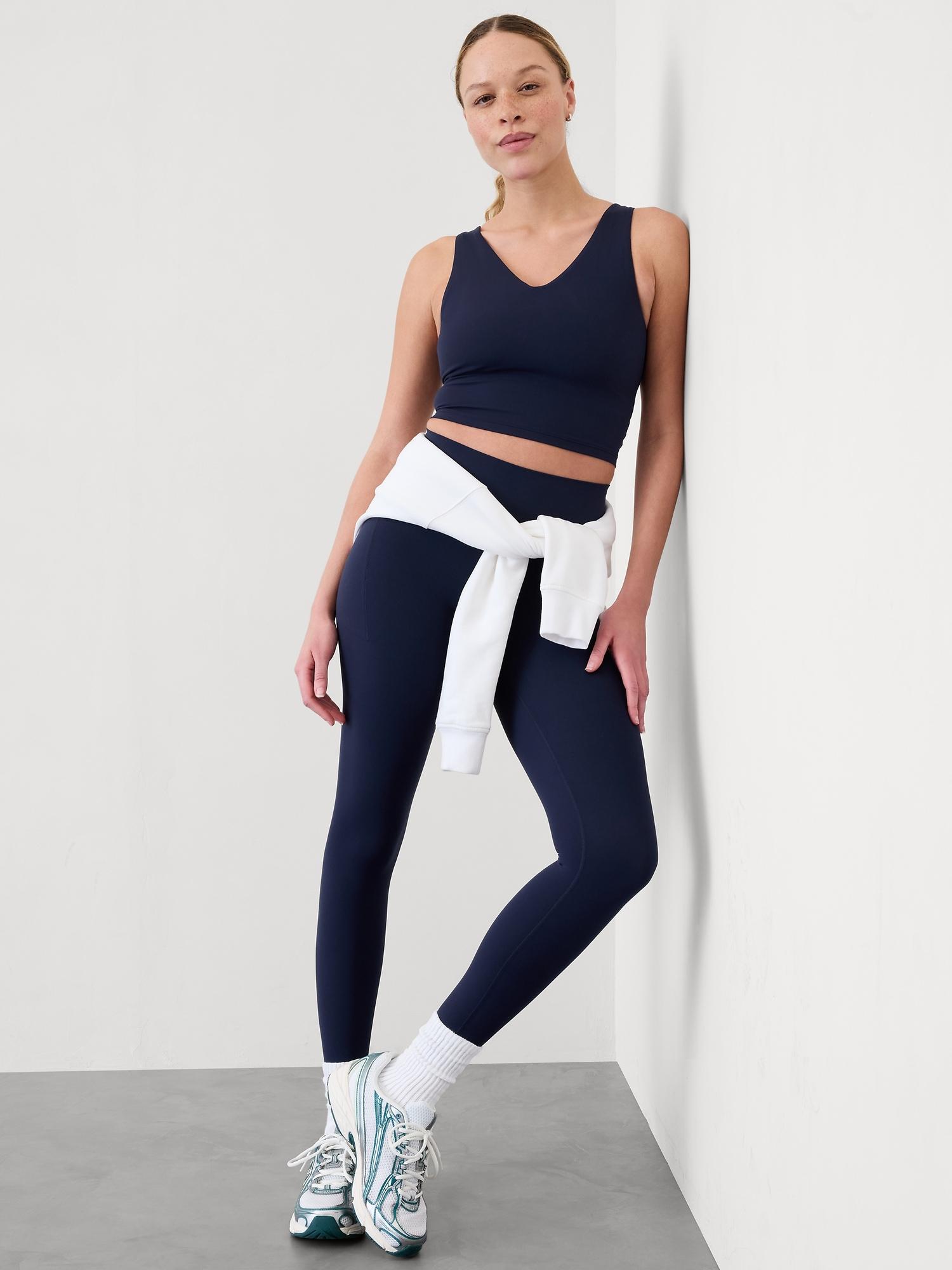 Transcend V-Neck Crop Sports Bra D-DD Product Image