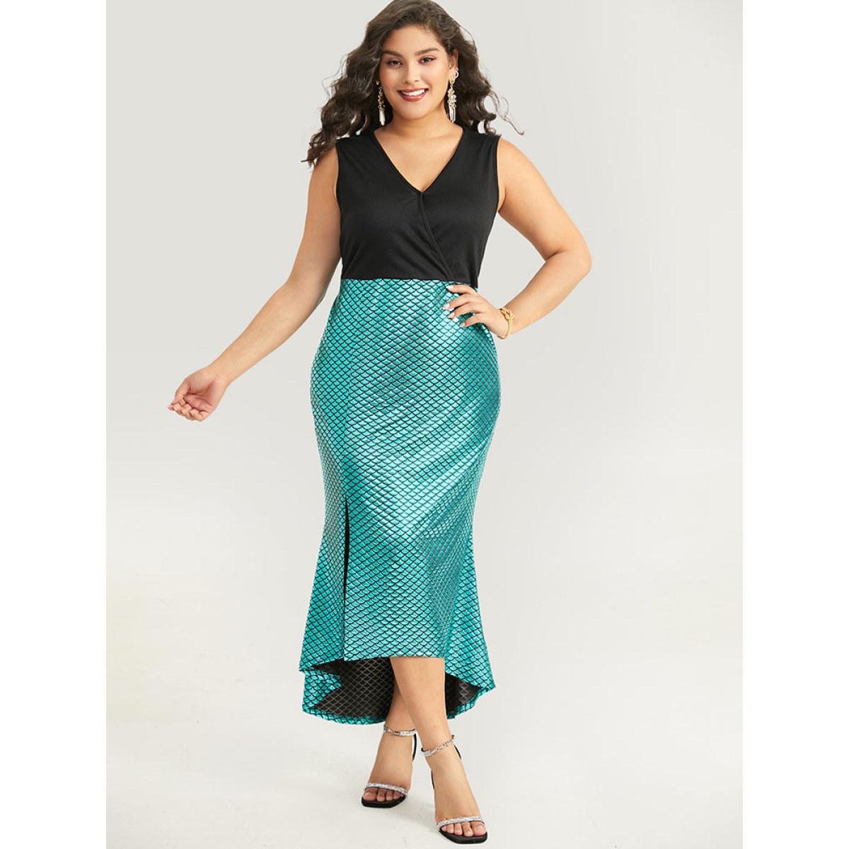 Plus Size Halloween Sequin Patchwork Split Hem Sleeveless Dress Black Women Party Patchwork V-neck Sleeveless Curvy Midi Dress BloomChic 26/4X Product Image