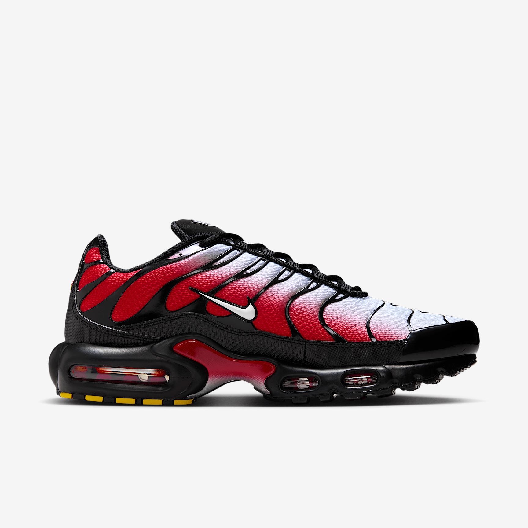 Nike Men's Air Max Plus Shoes Product Image