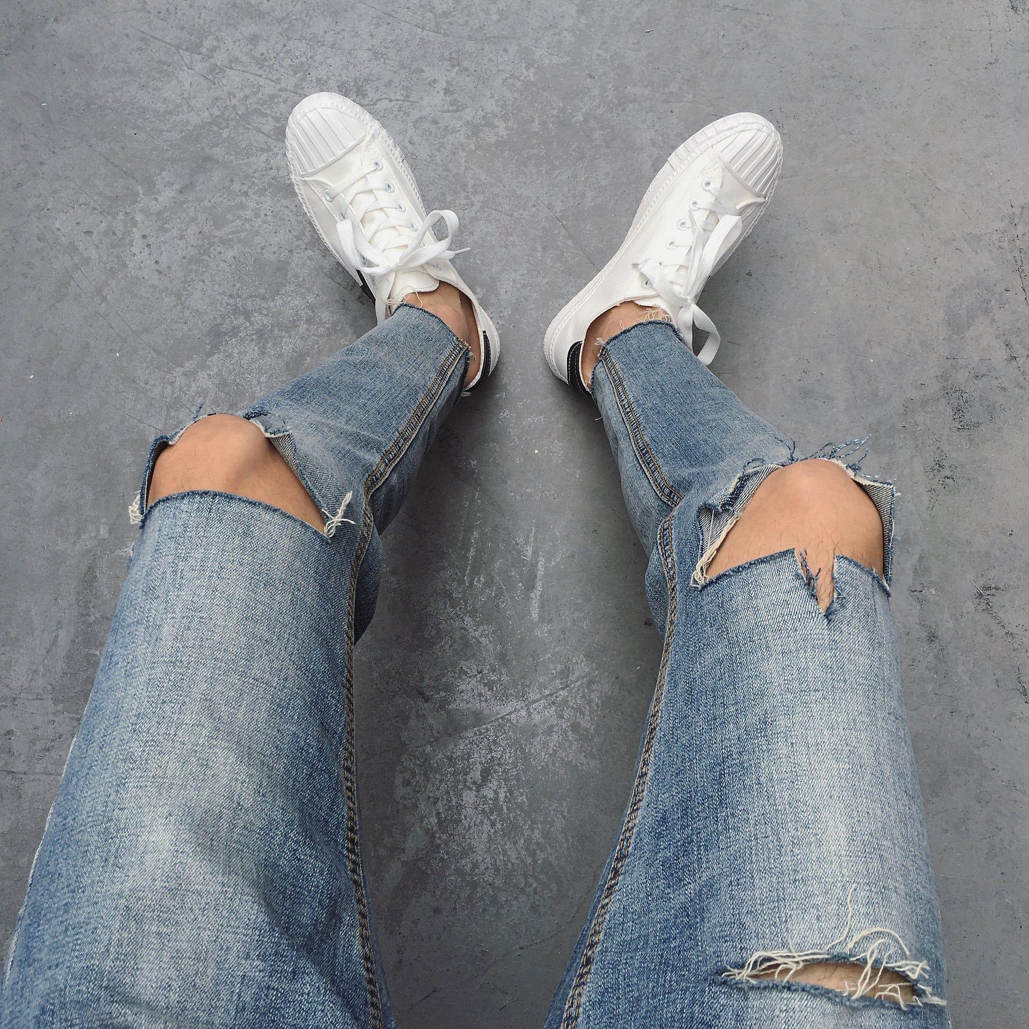 No. 3548 RIPPED WASHED BLUE SLIM JEANS Product Image